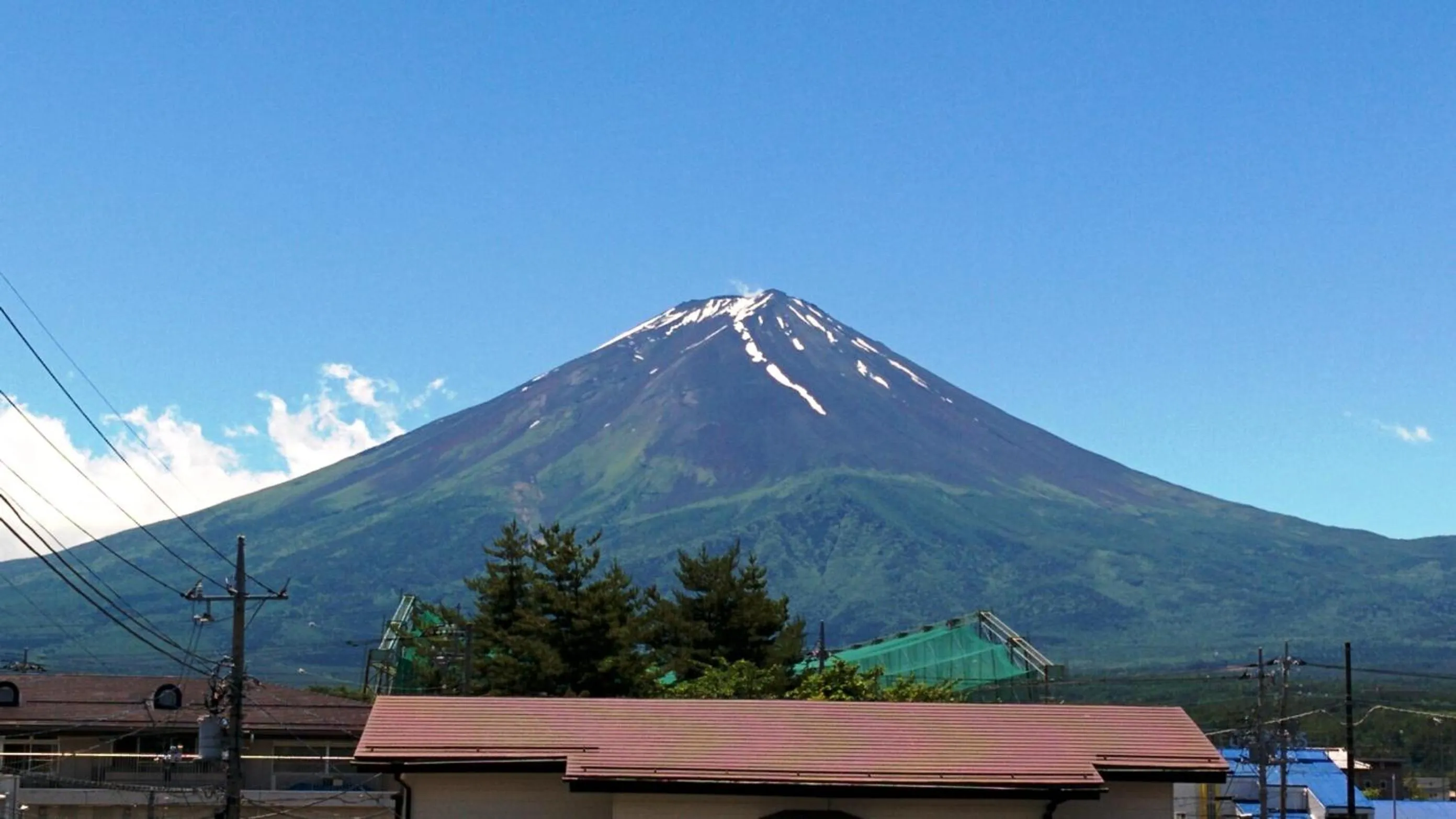 Mountain view in K's House Fuji View - Travelers Hostel