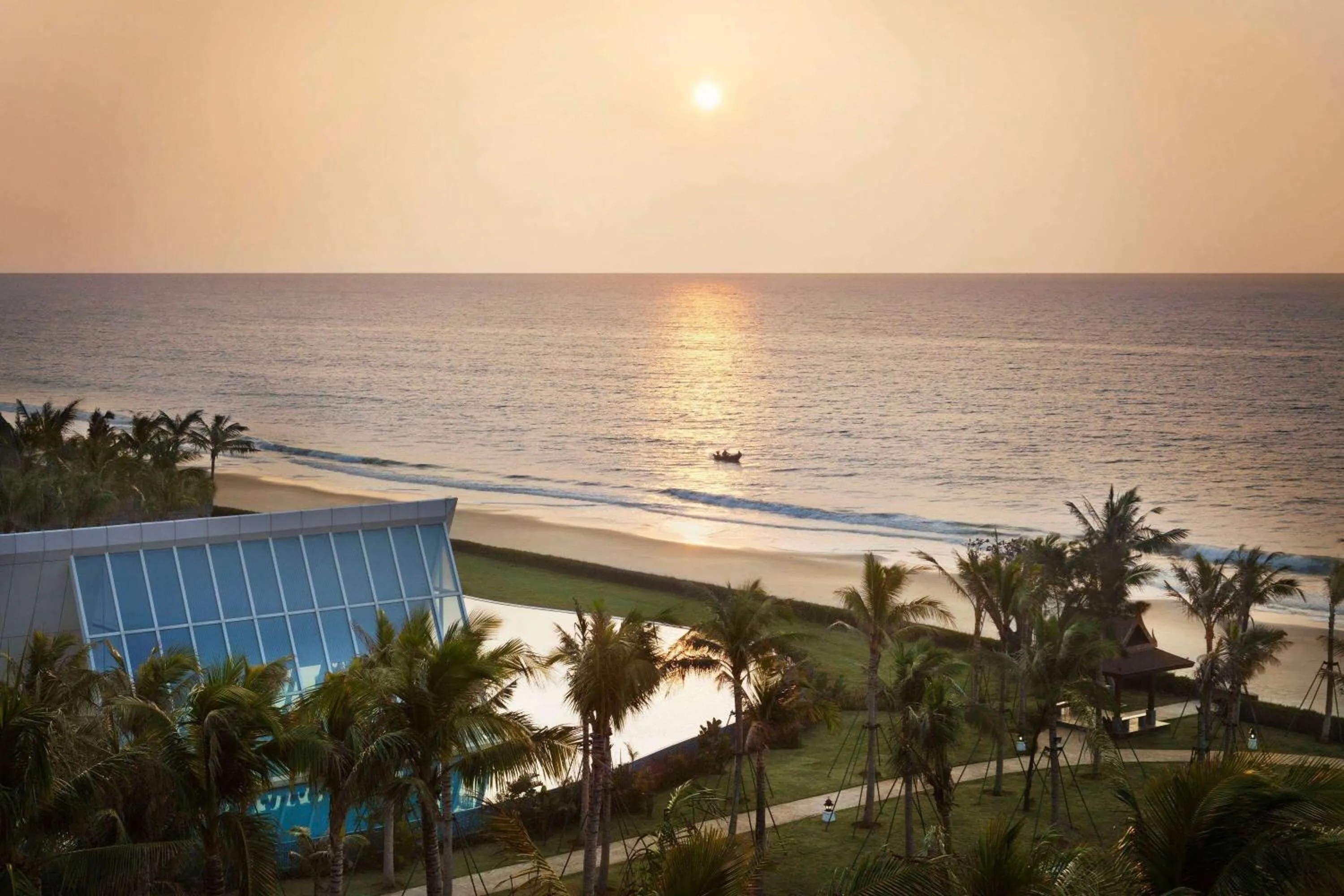 Property building in Wyndham Maoming