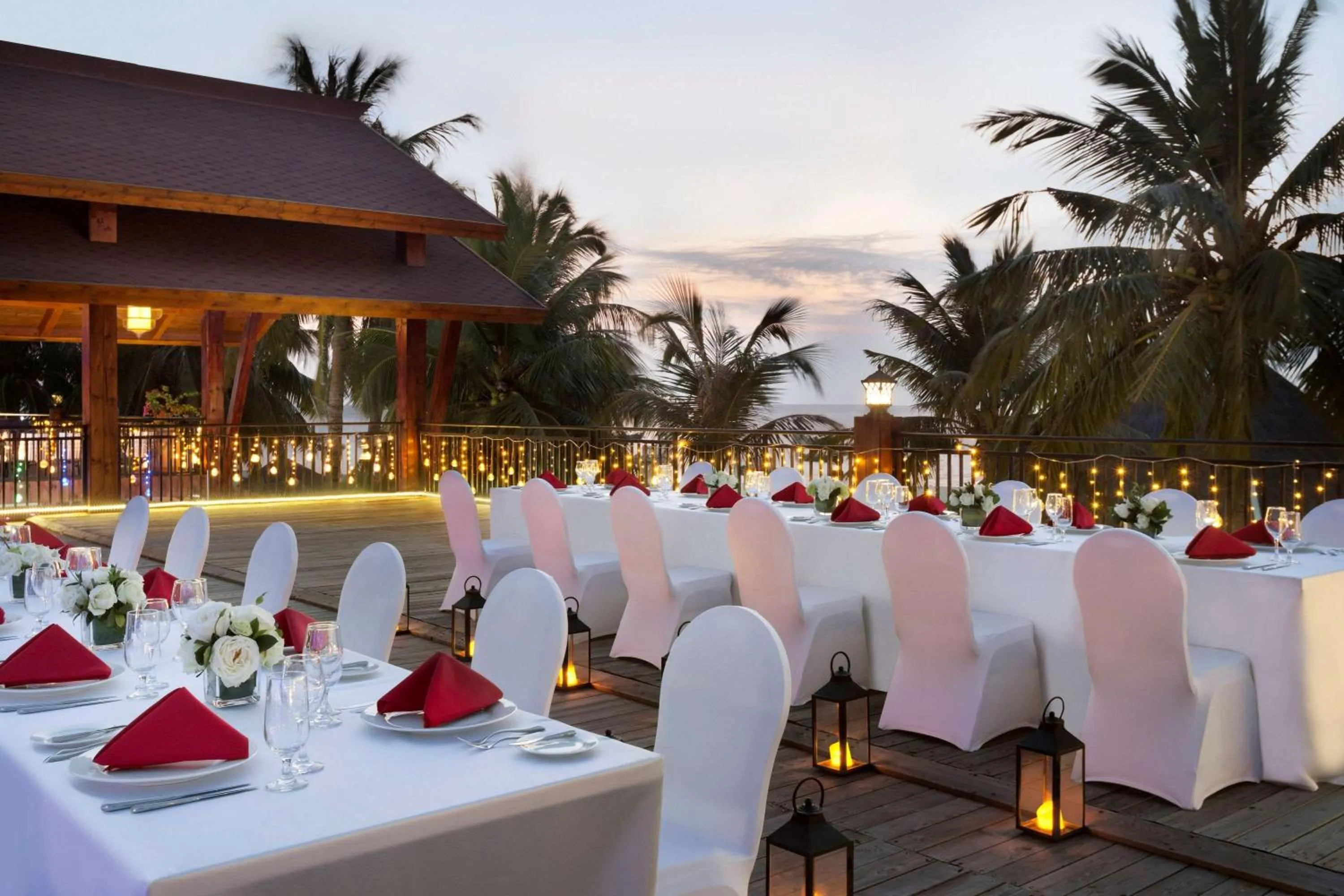 Restaurant/places to eat in Wyndham Maoming