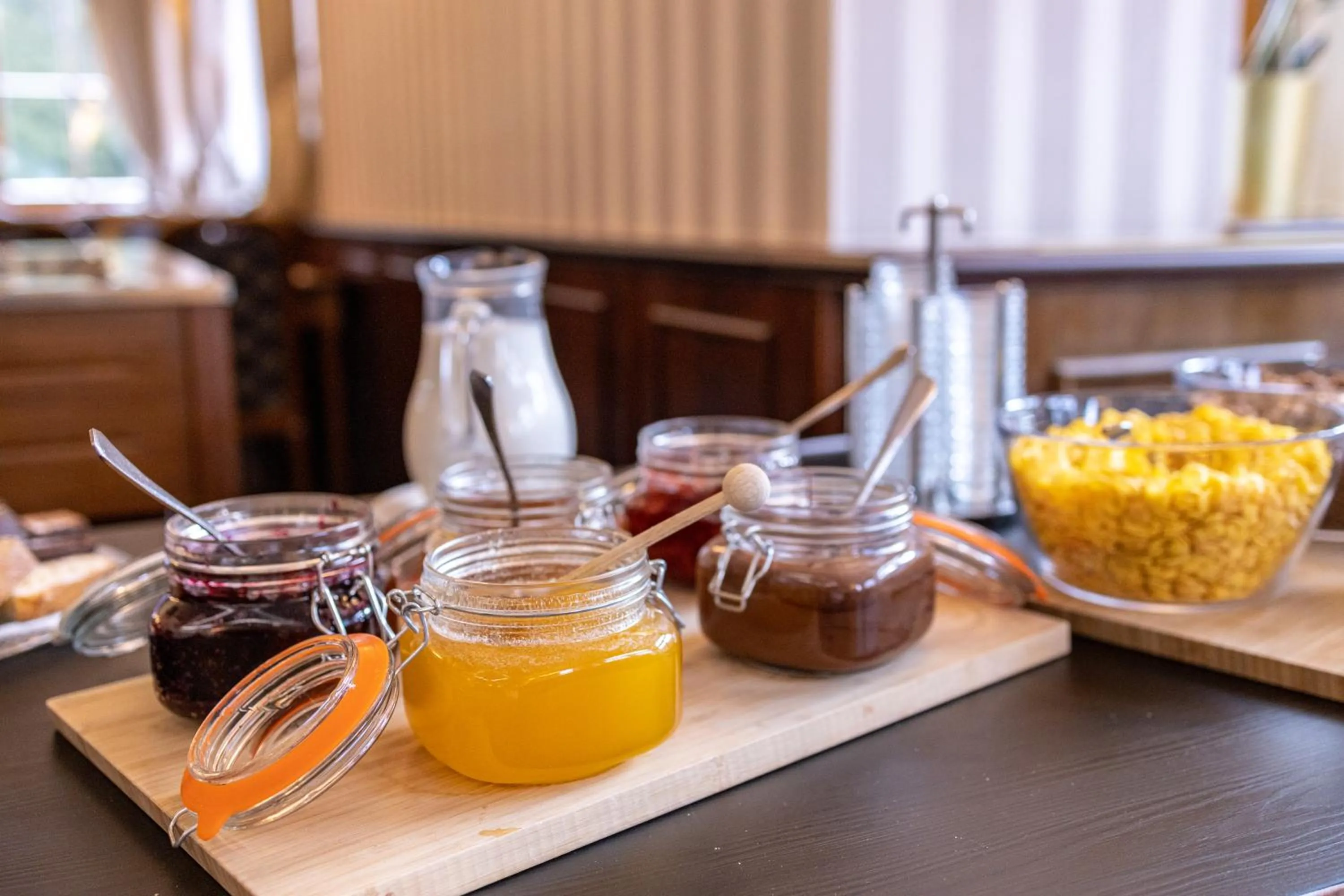 Buffet breakfast in Hotel Zátiší