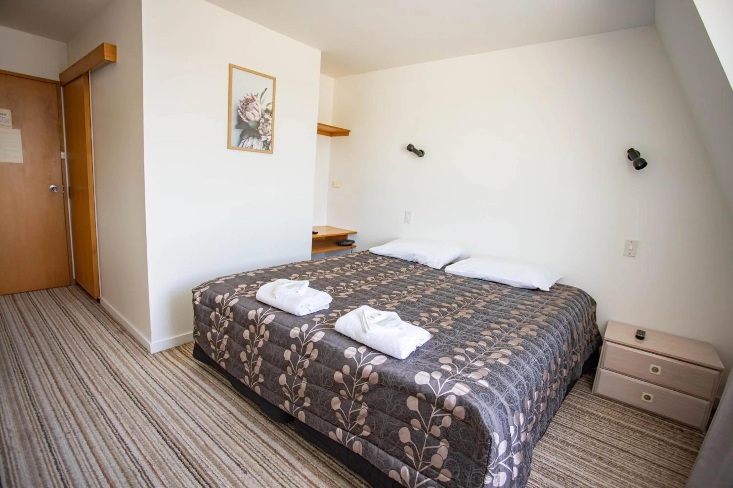 Bed in Southern Cross Lodge Methven