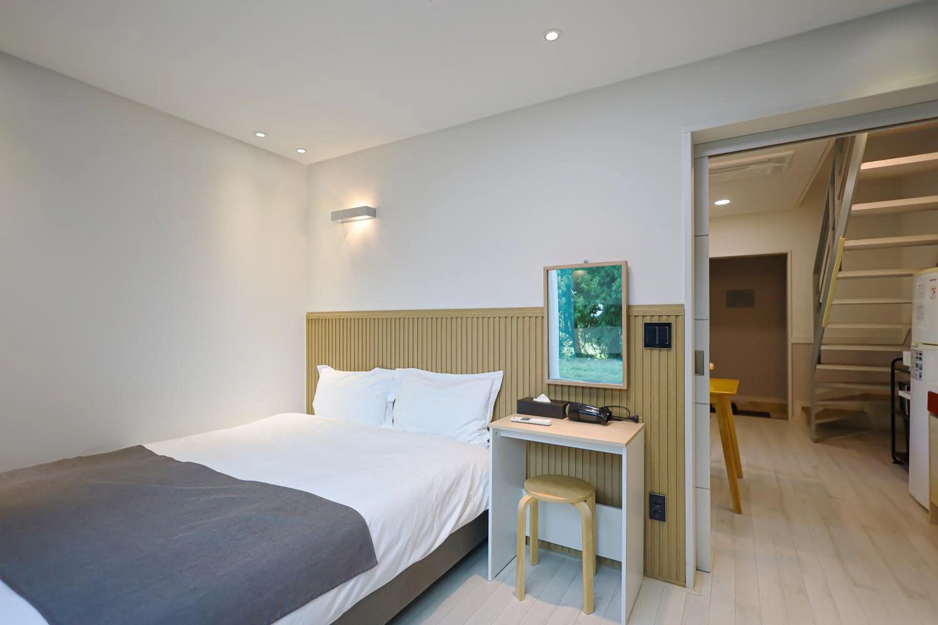 Bed in Pool and Villa Sorang