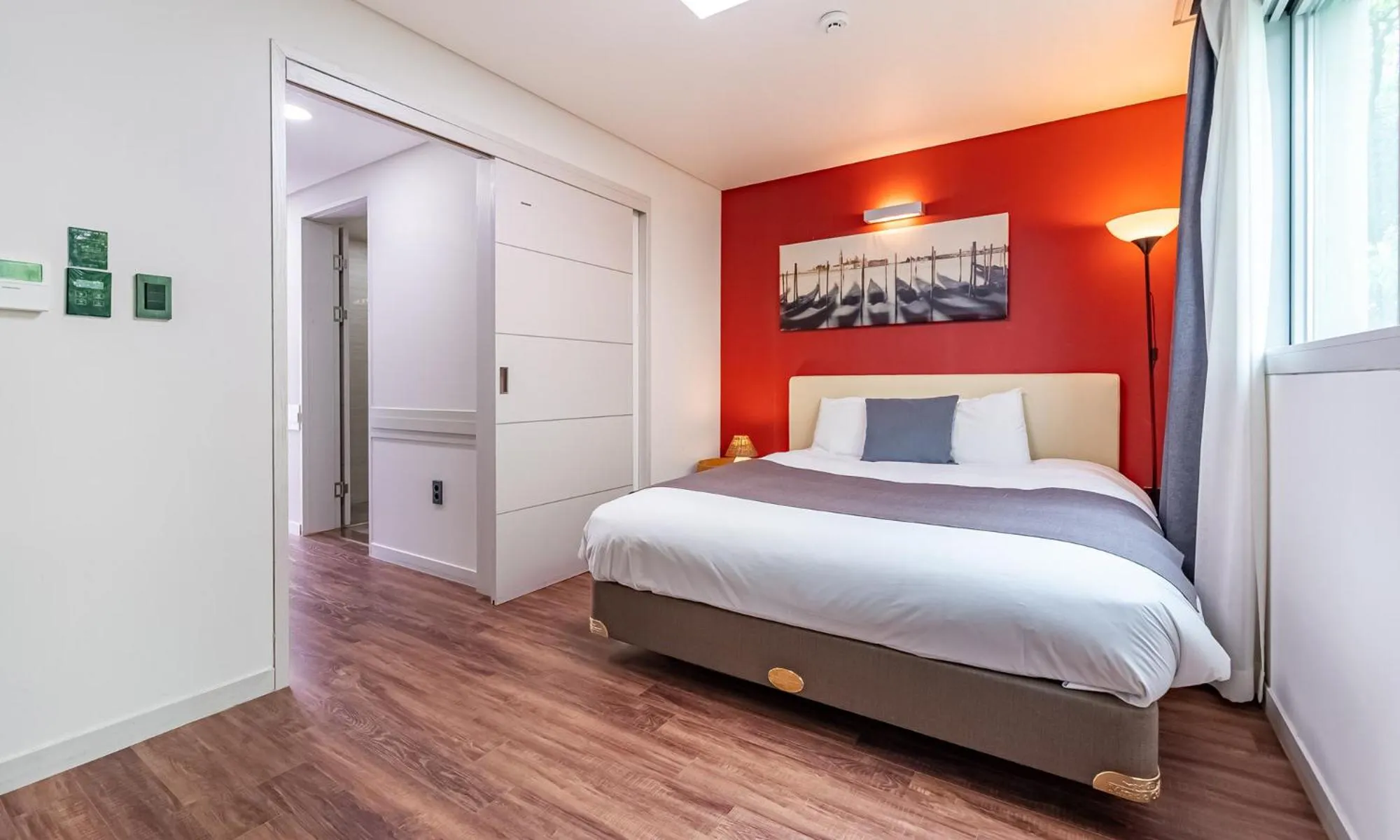 Bed in Pool Villa Sorang