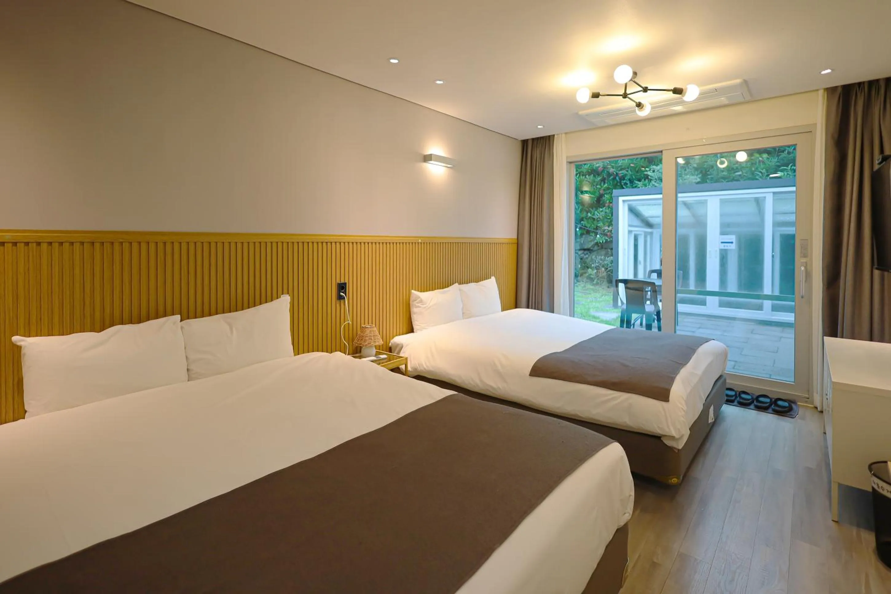 Bedroom, Bed in Pool and Villa Sorang