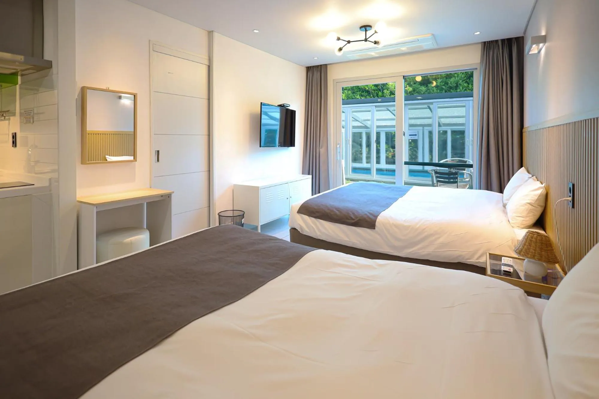 Bedroom, Bed in Pool and Villa Sorang