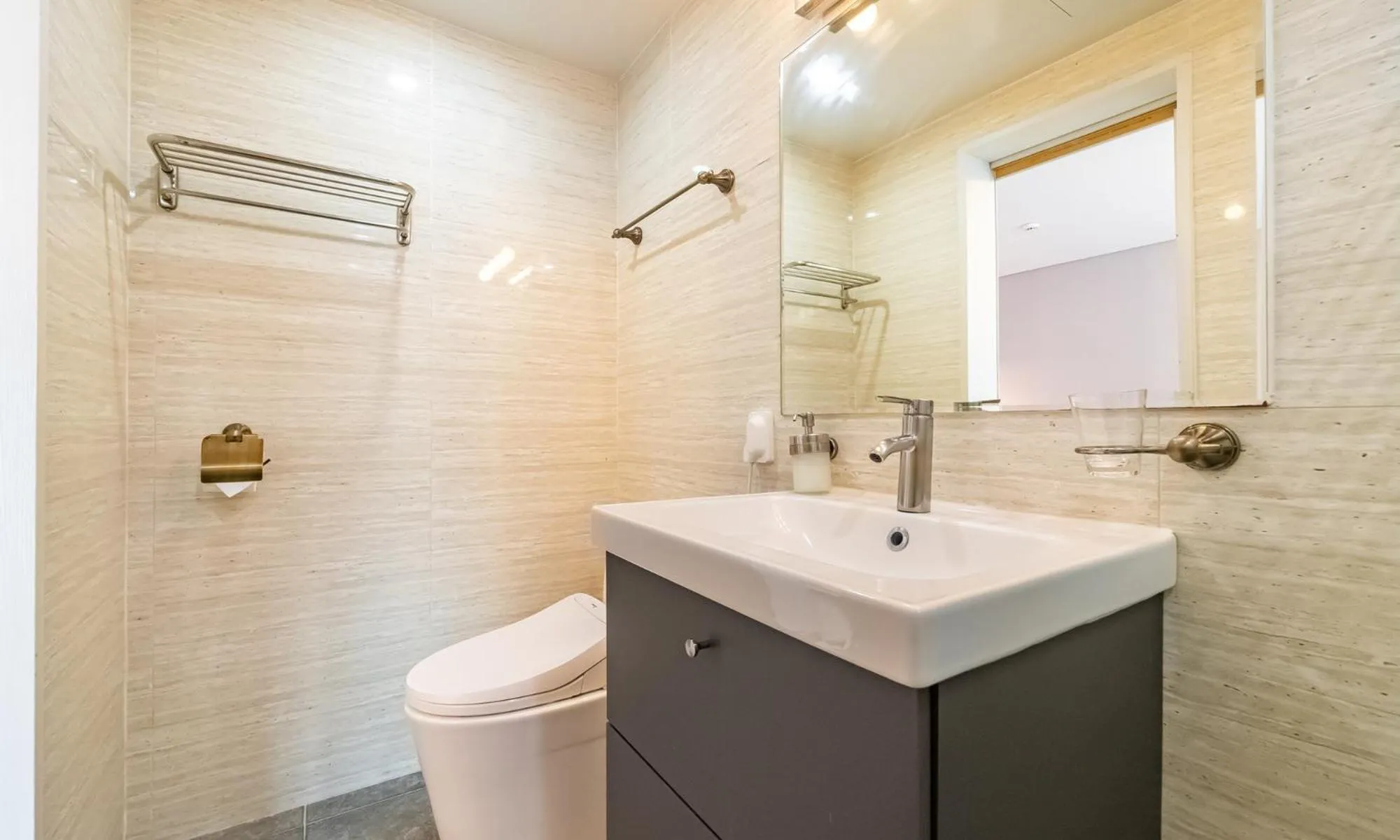 Toilet in Pool and Villa Sorang