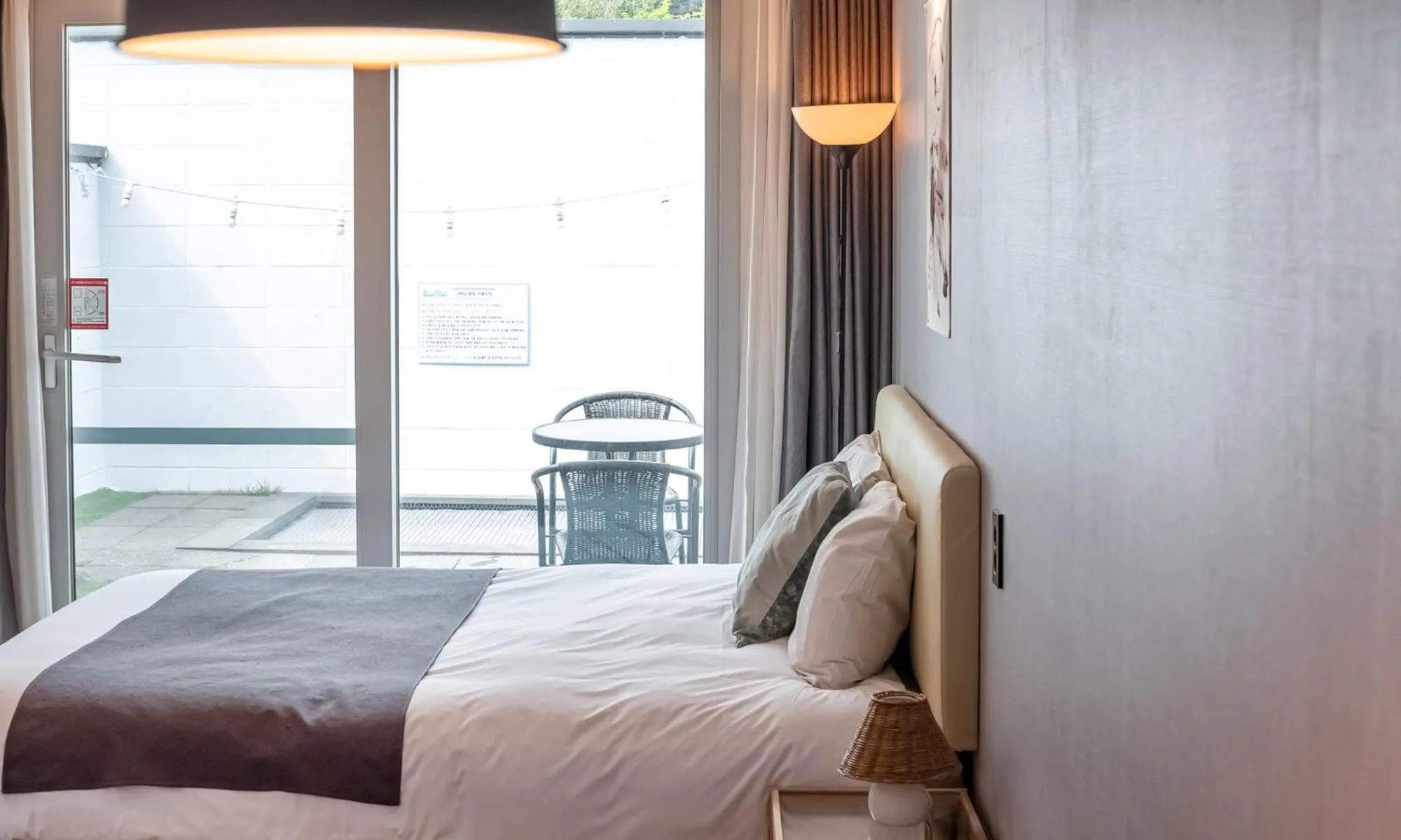 Bed in Pool Villa Sorang