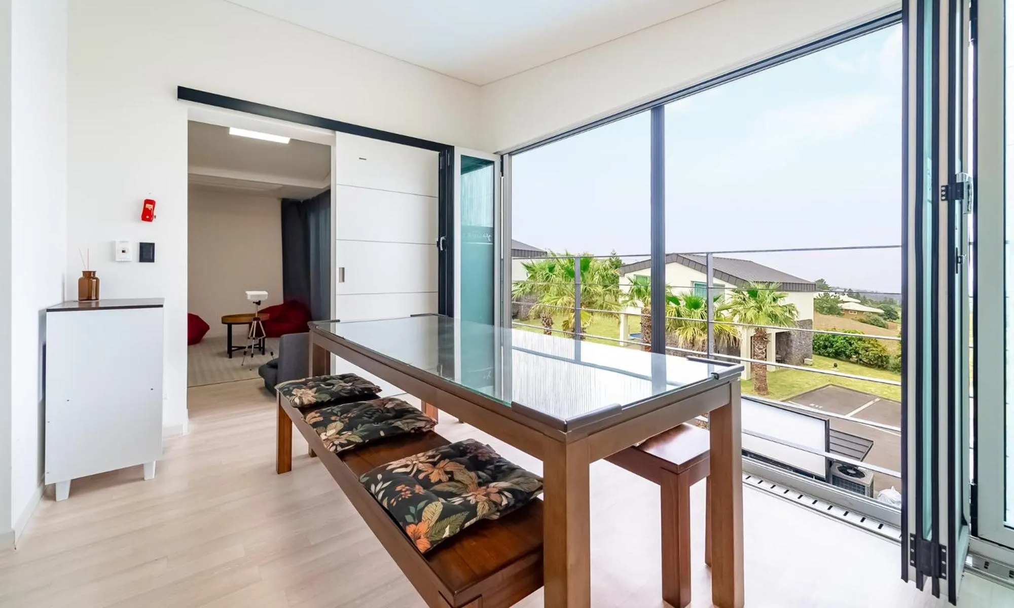 Dining area in Pool Villa Sorang
