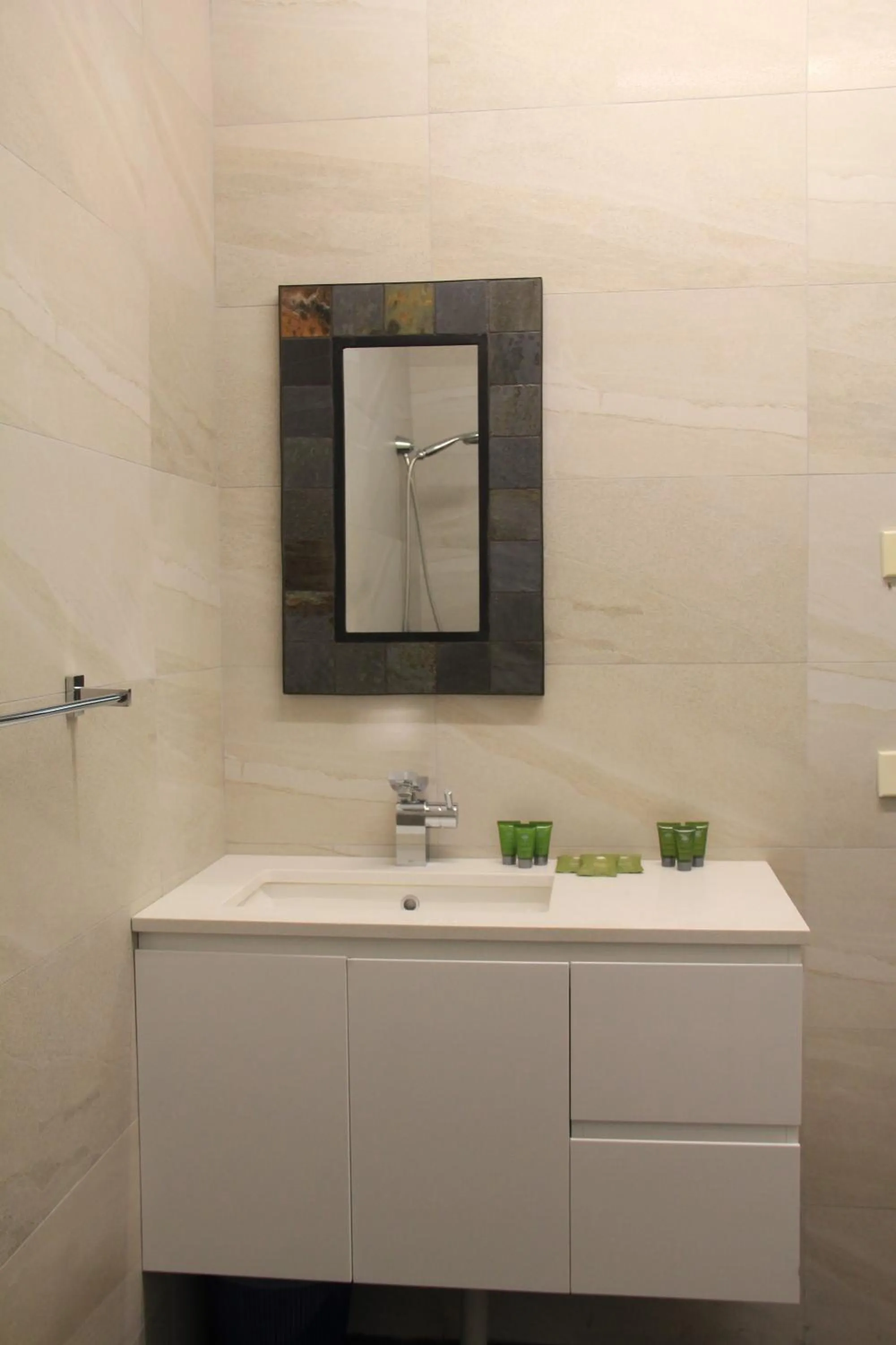 Bathroom in Busselton Ithaca Motel