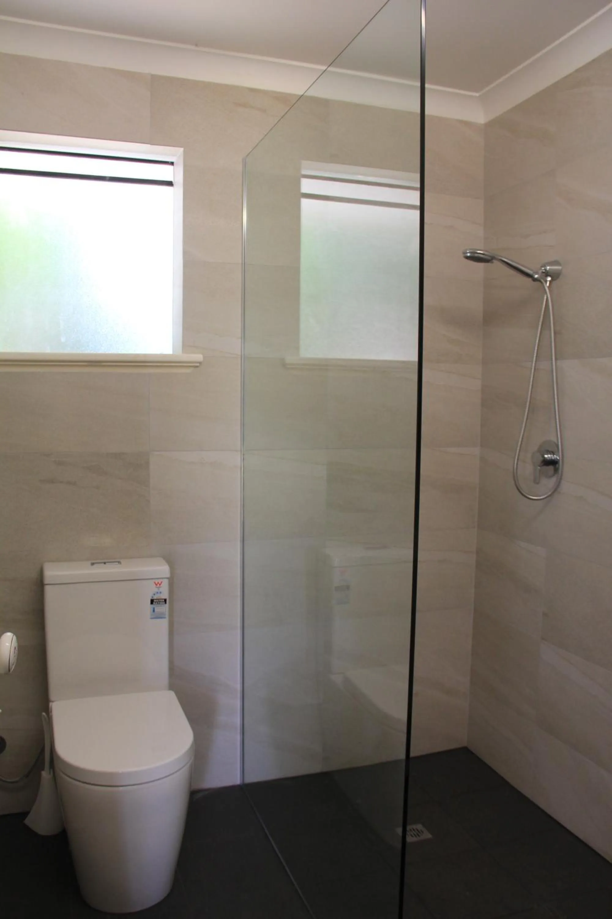 Shower in Busselton Ithaca Motel