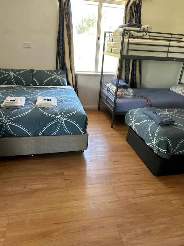 Bed in Busselton Ithaca Motel