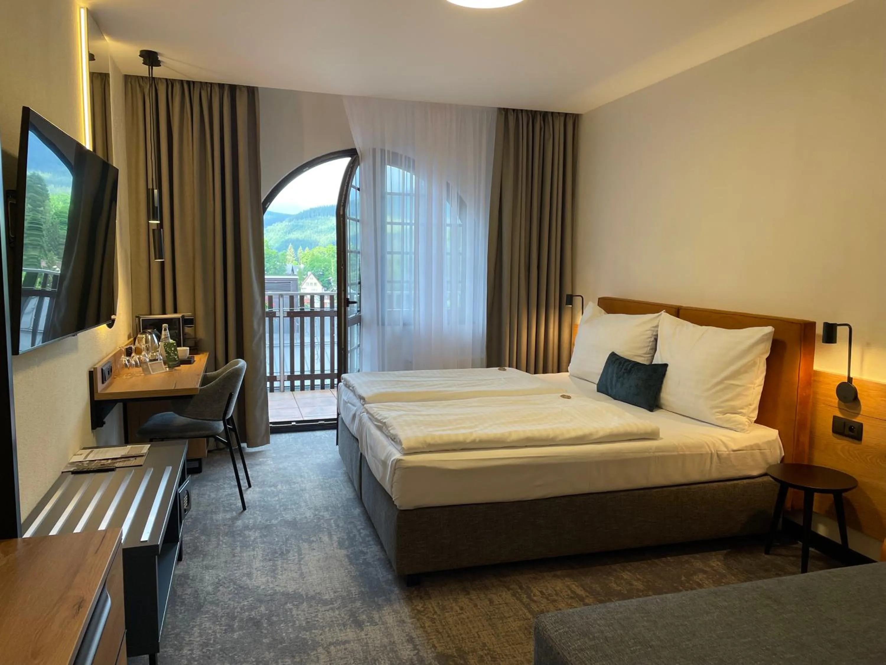 View (from property/room), Bed in Wellness Hotel Windsor