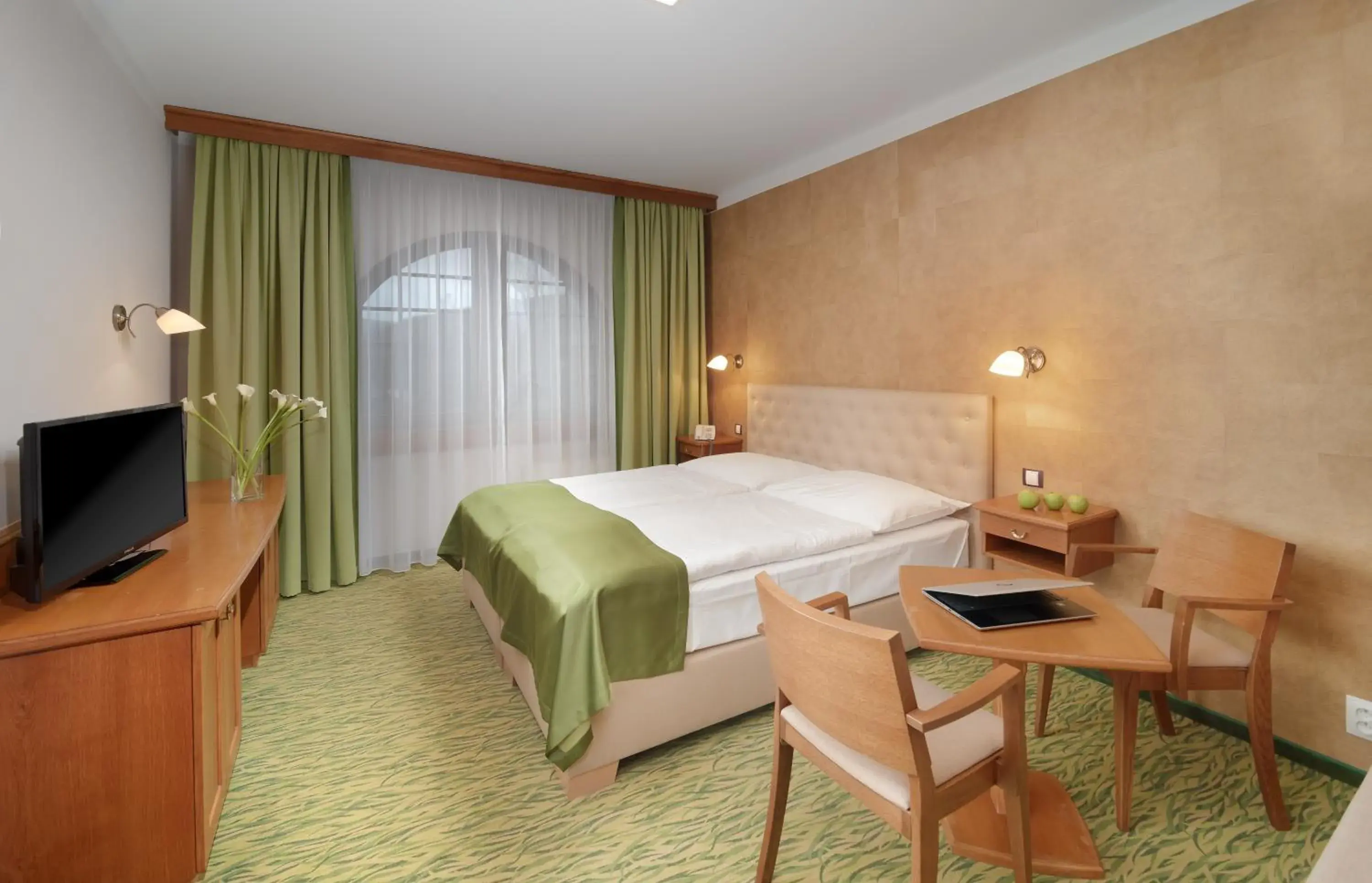 Comfort Double Room in Wellness Hotel Windsor Comfort Double Room in Wellness Hotel Windsor