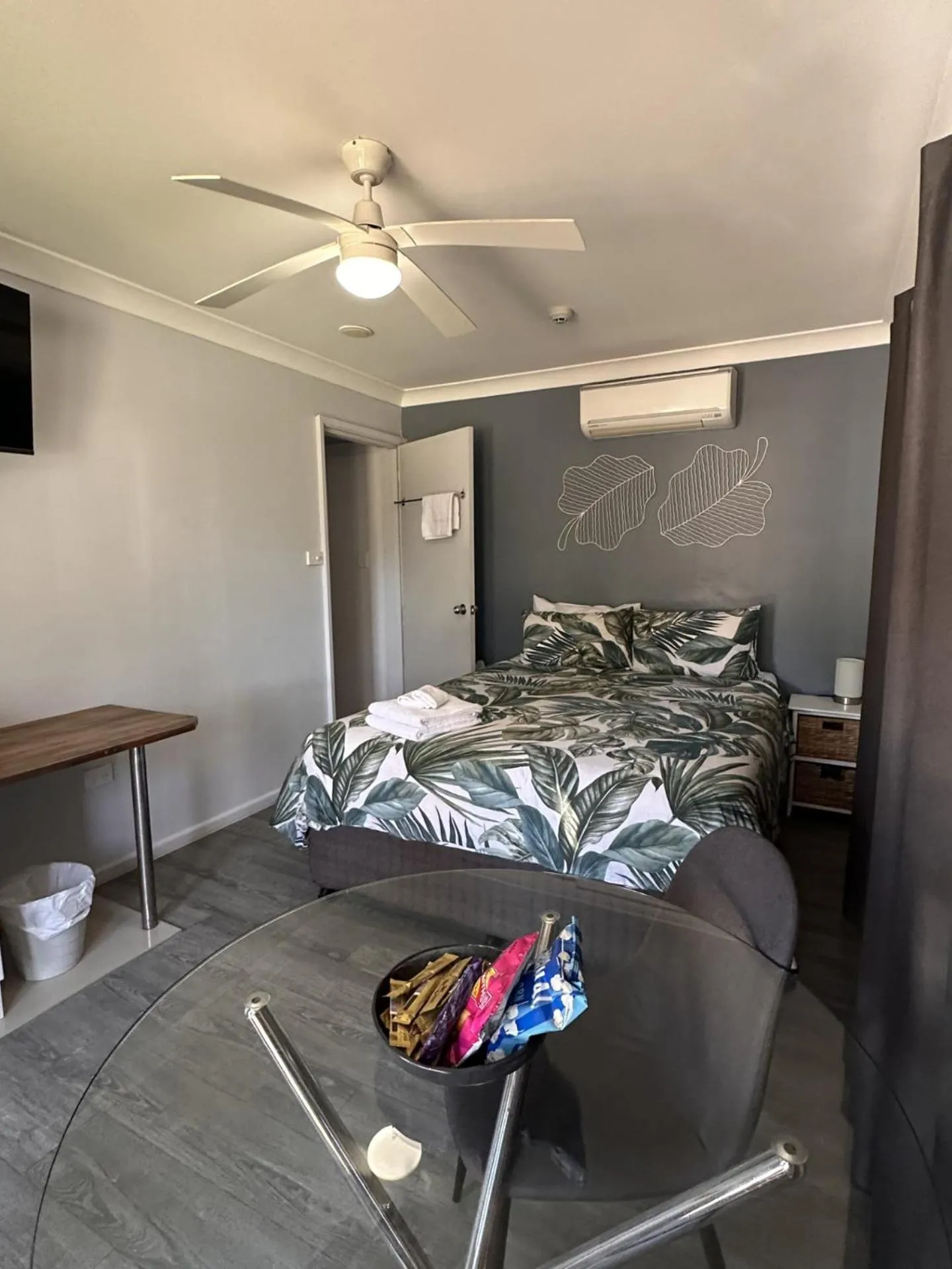 Bed in Narimba Motel