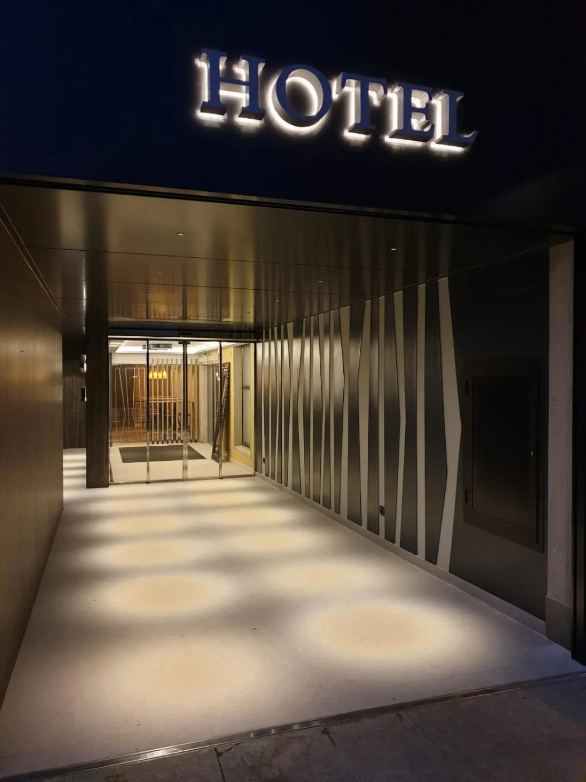 Facade/entrance in Coto Real