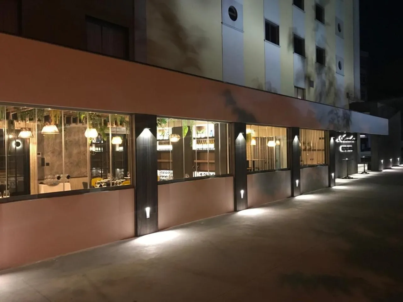 Facade/entrance in Coto Real