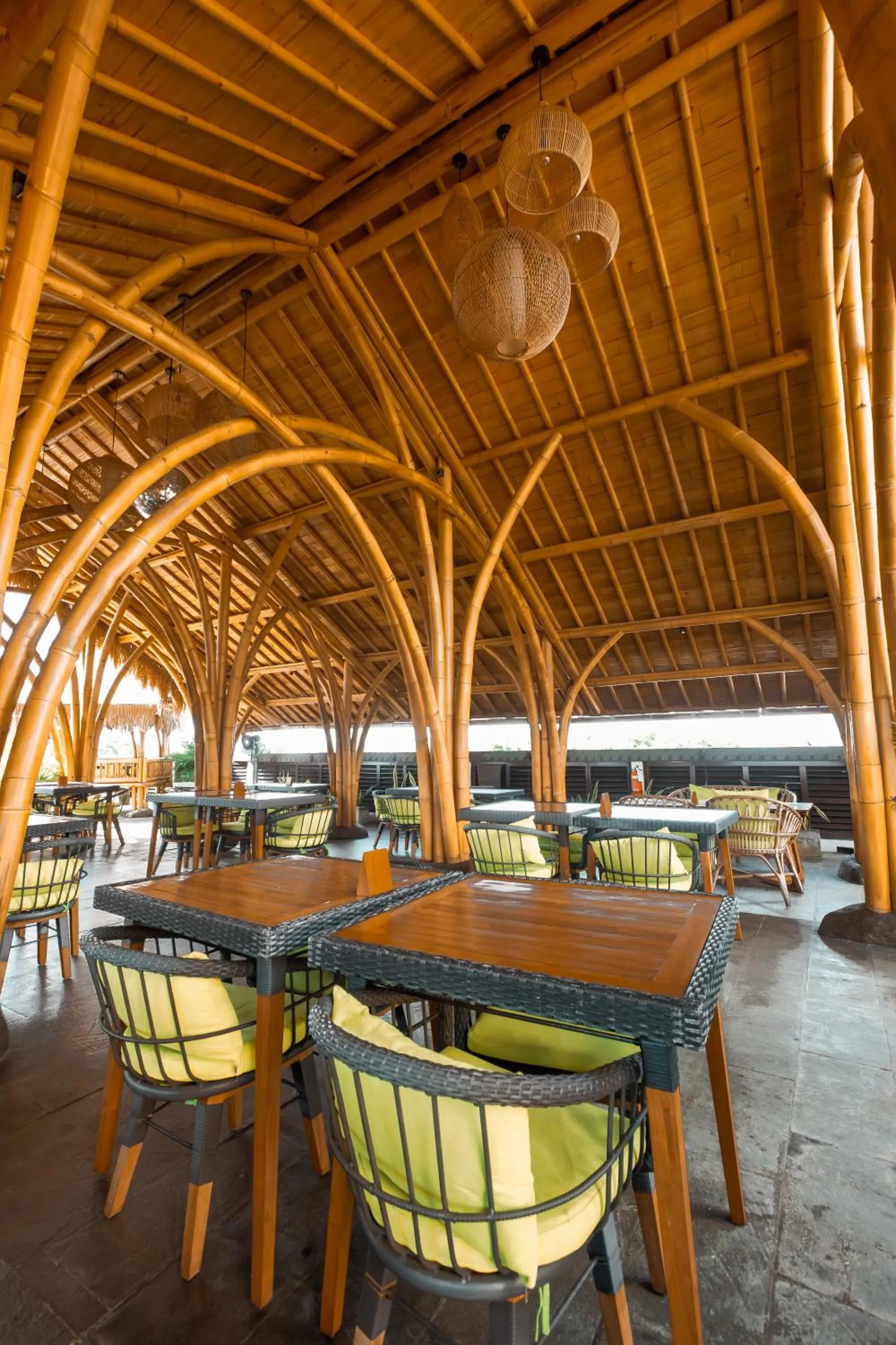 Restaurant/places to eat in The Nest Hotel Nusa Dua