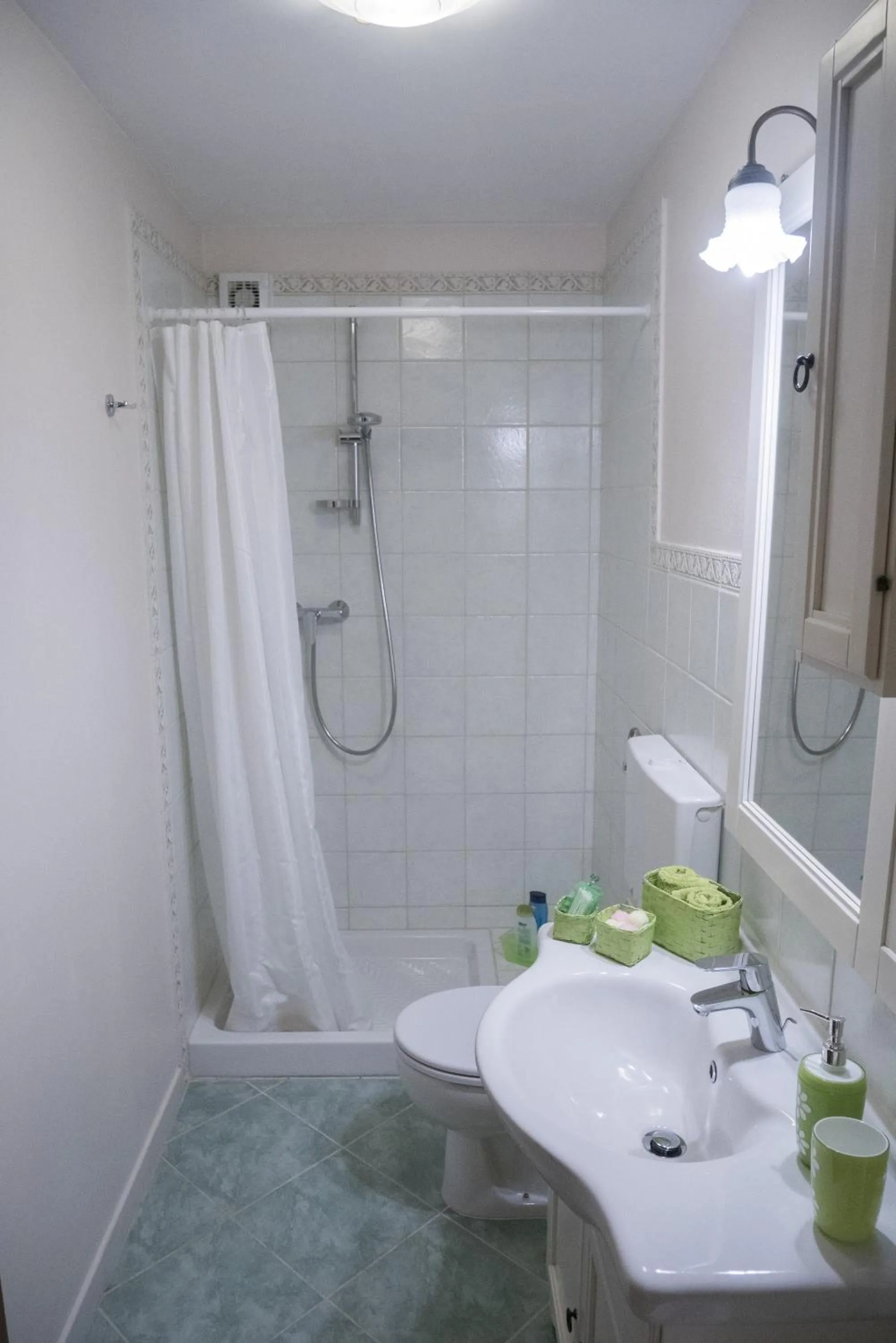 Shower in Antica Bottega di Vinci