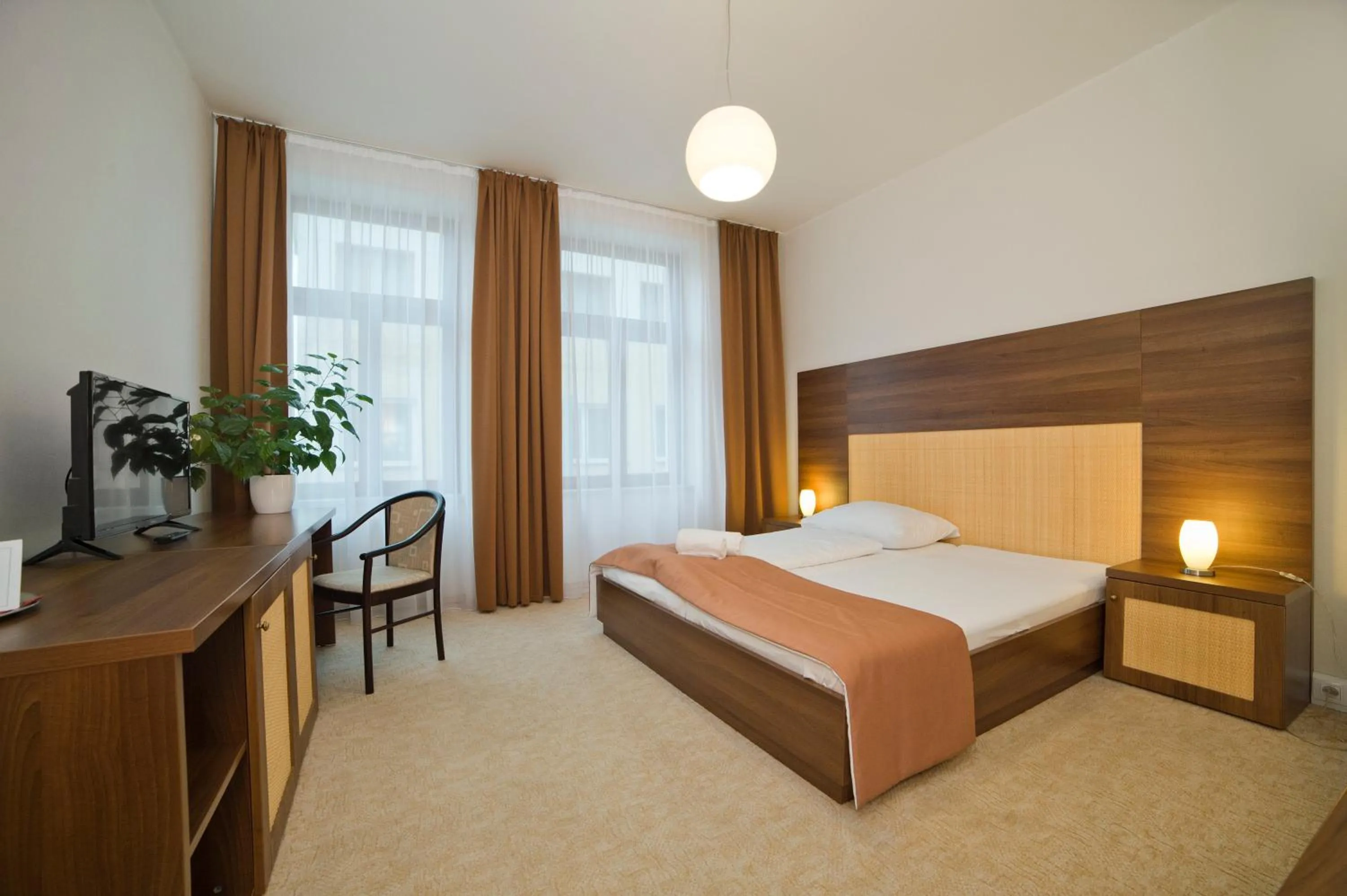 Photo of the whole room, Bed in Hotel Art