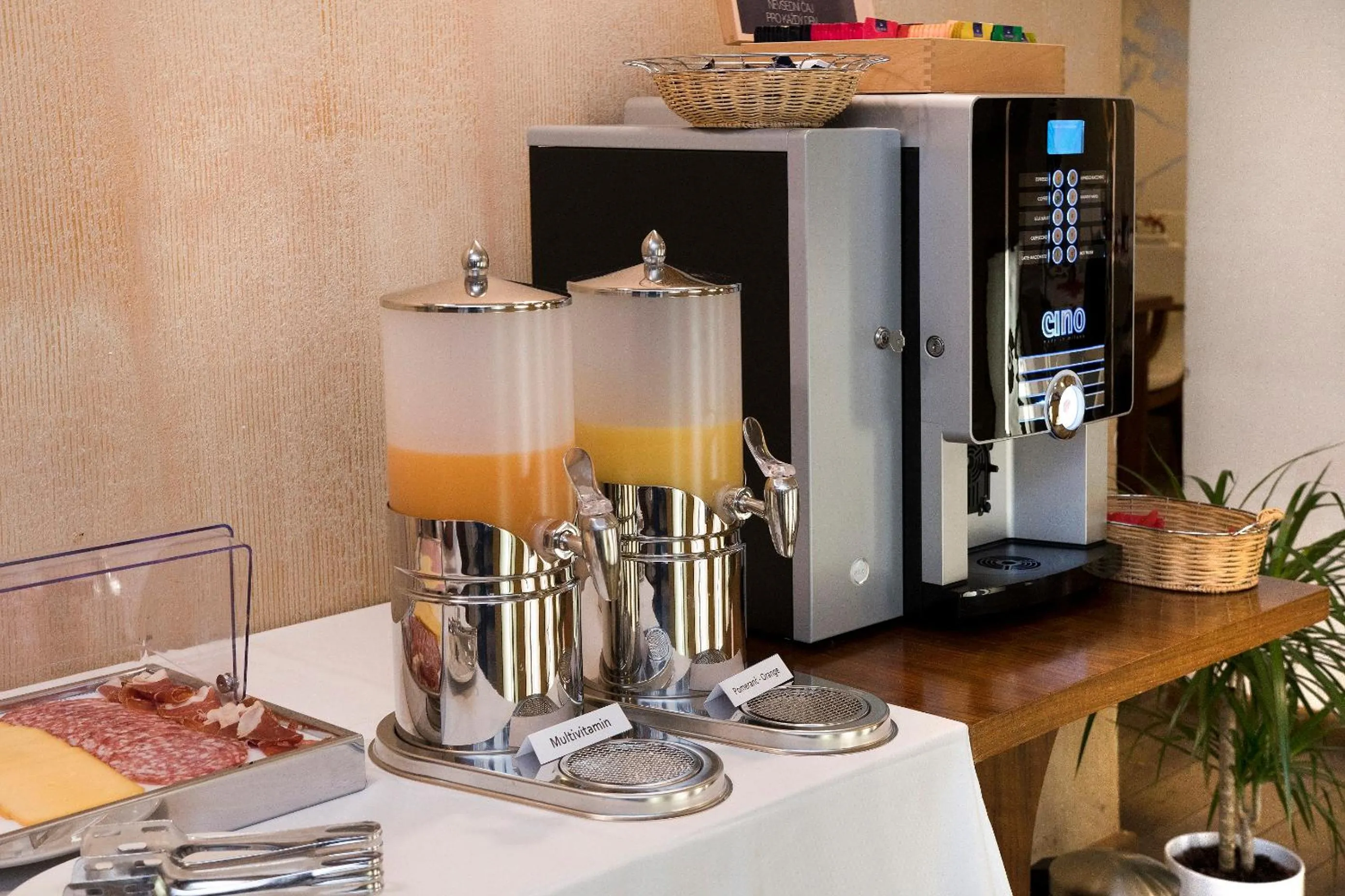 Buffet breakfast in Hotel Art