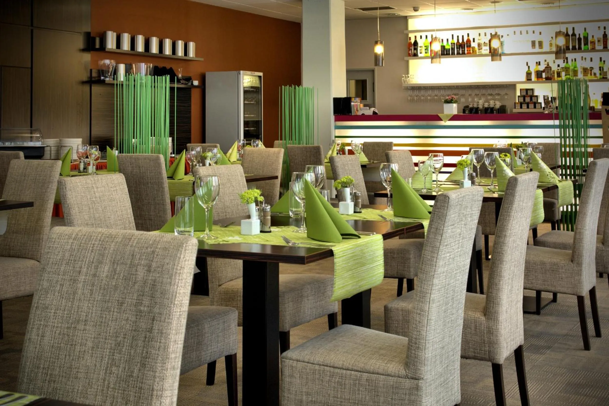 Restaurant/places to eat in Hotel Euro