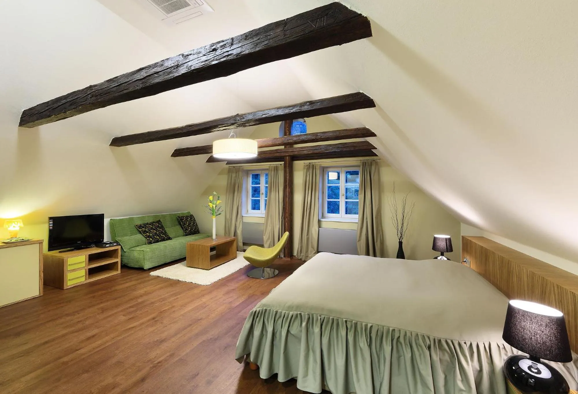 Photo of the whole room, Bed in Hotel Edward Kelly