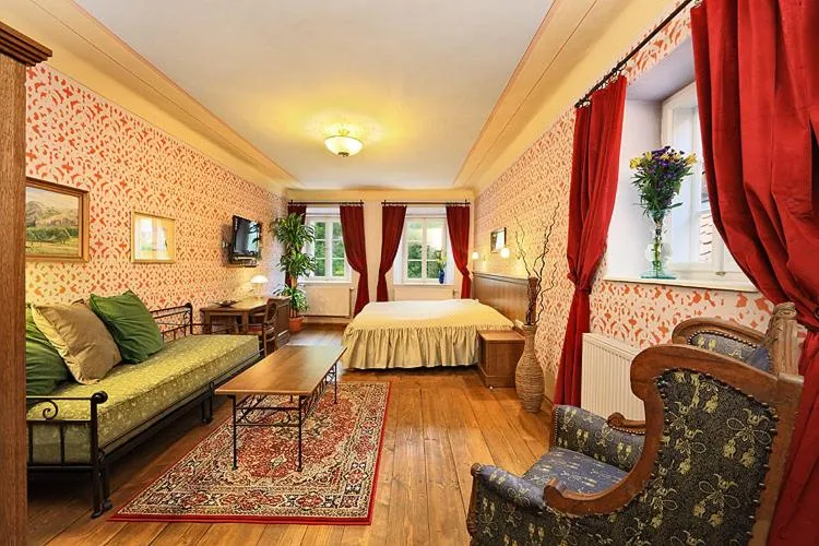 Photo of the whole room, Bed in Hotel Edward Kelly