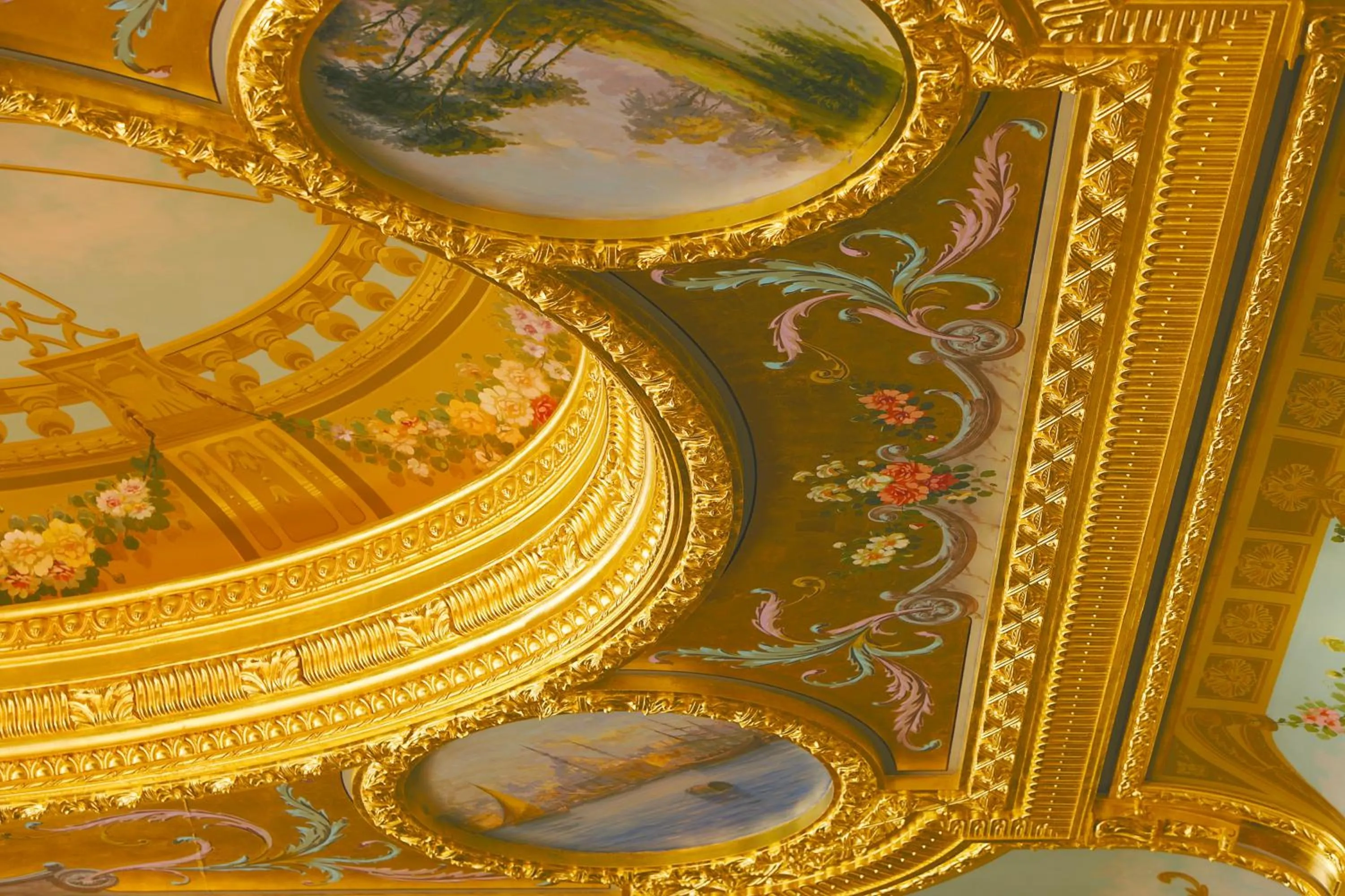 Lobby or reception in Titanic Mardan Palace