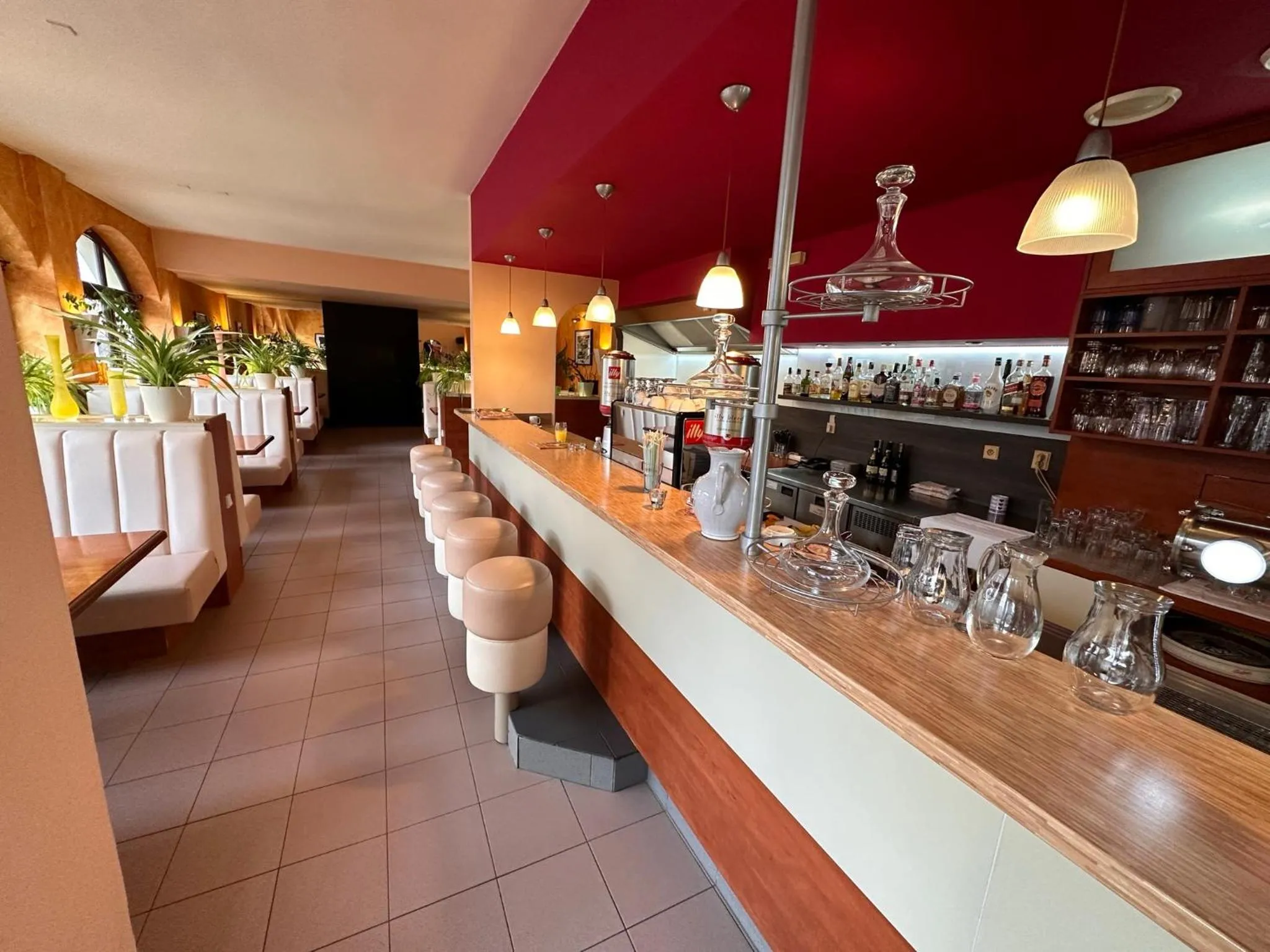 Property building in Hotel N