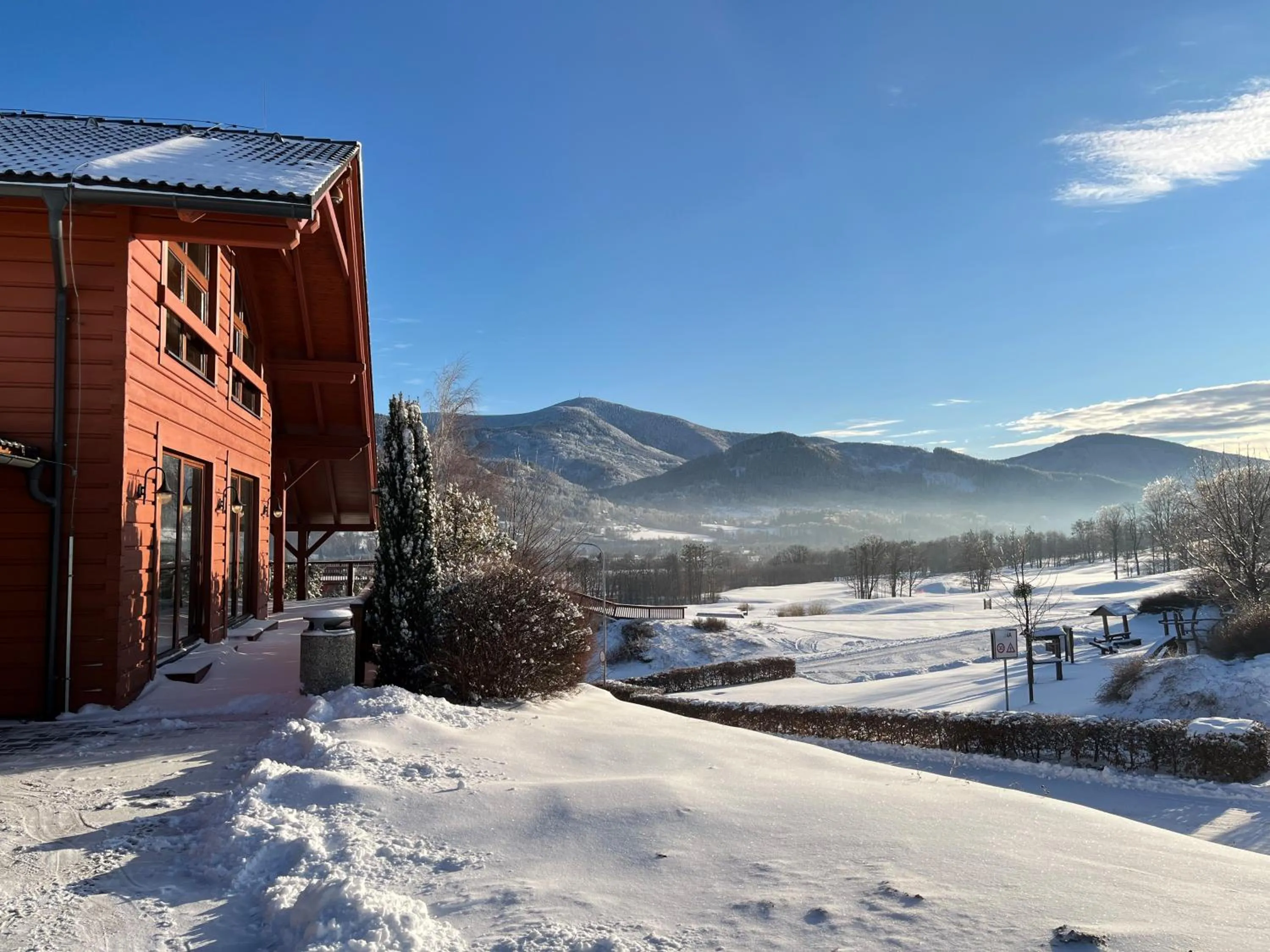 Winter in Green Inn Hotel