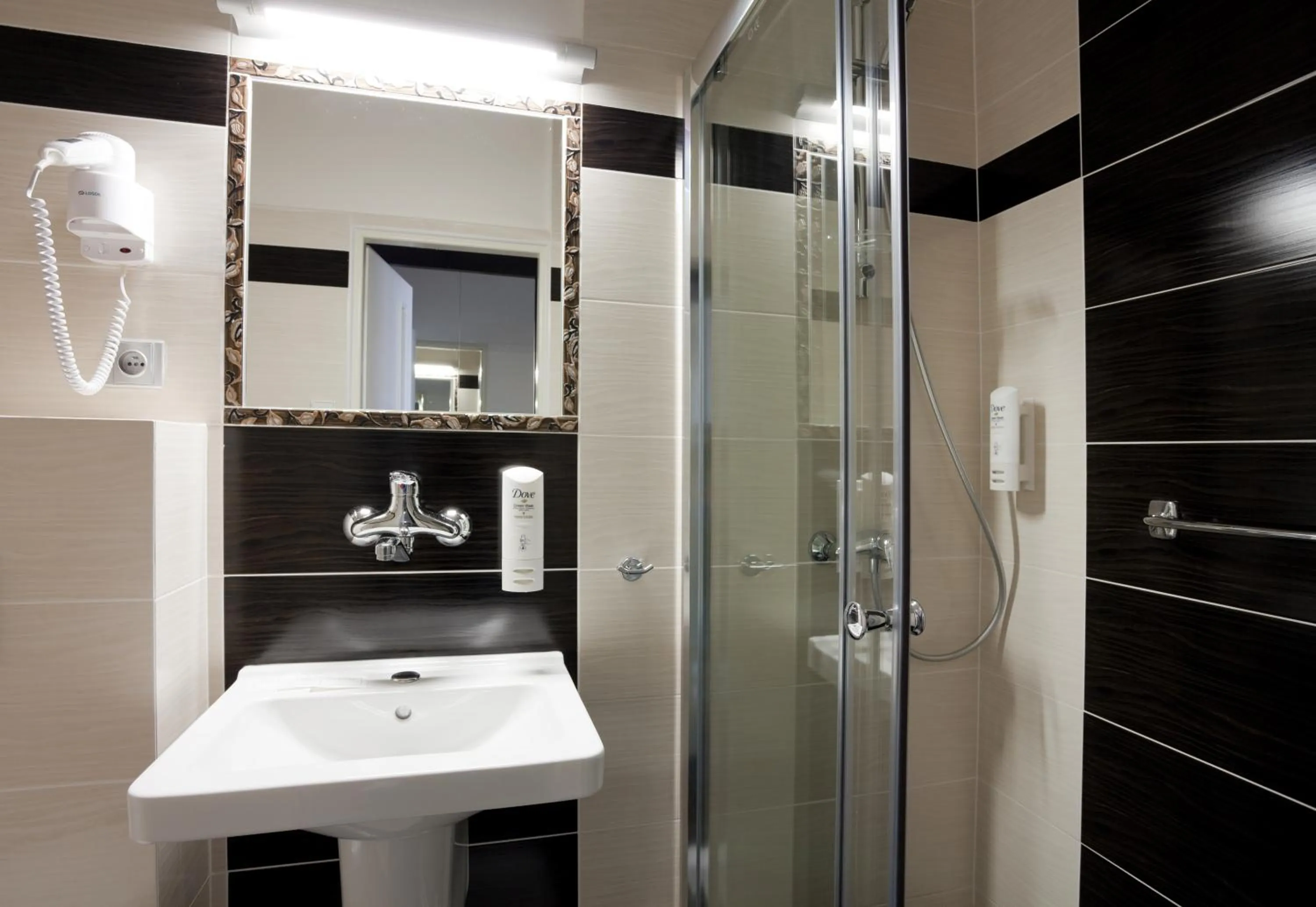 Shower in Hotel Zlatá Hvězda