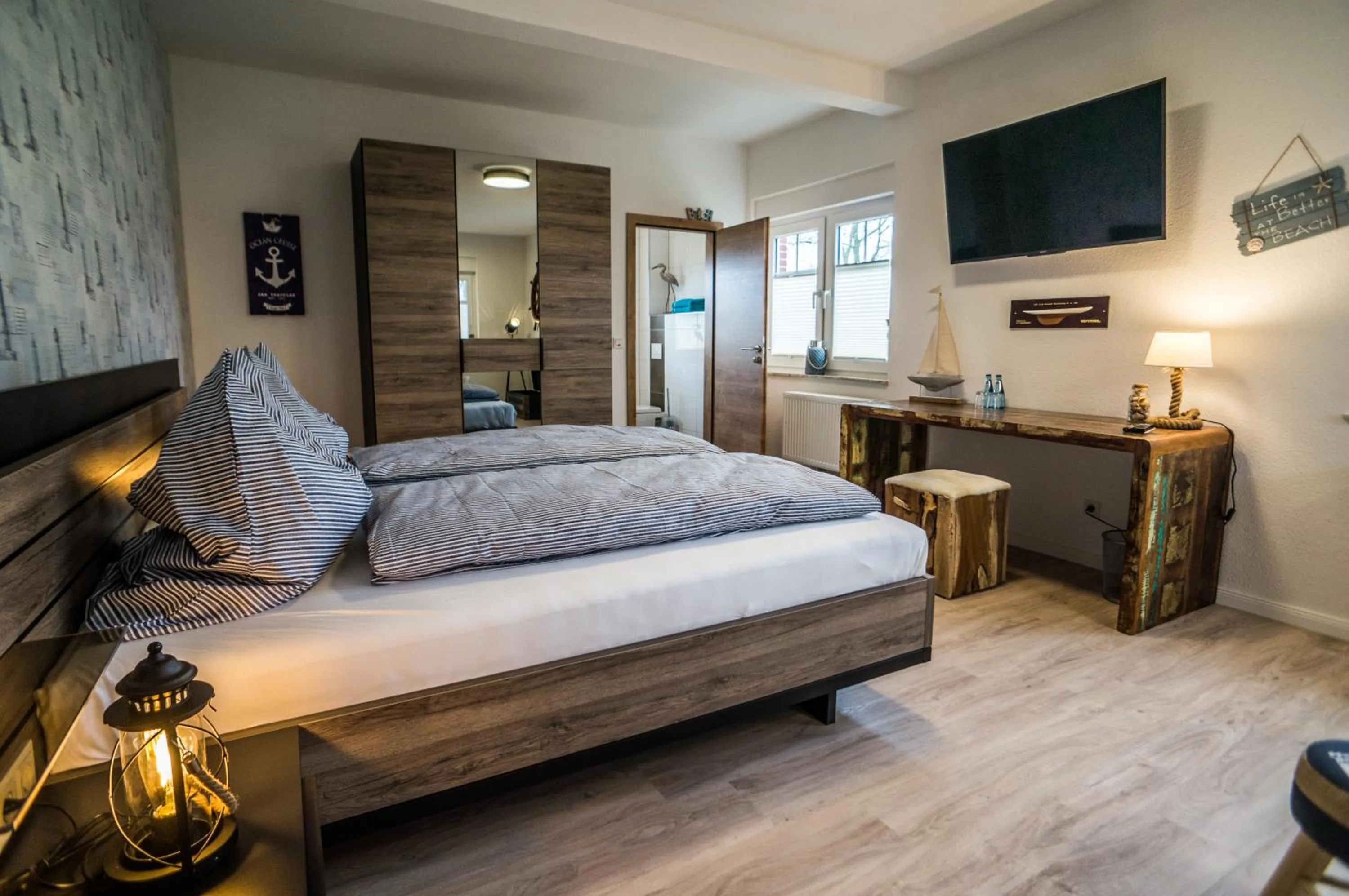 Photo of the whole room, Bed in Hotel HaWattn