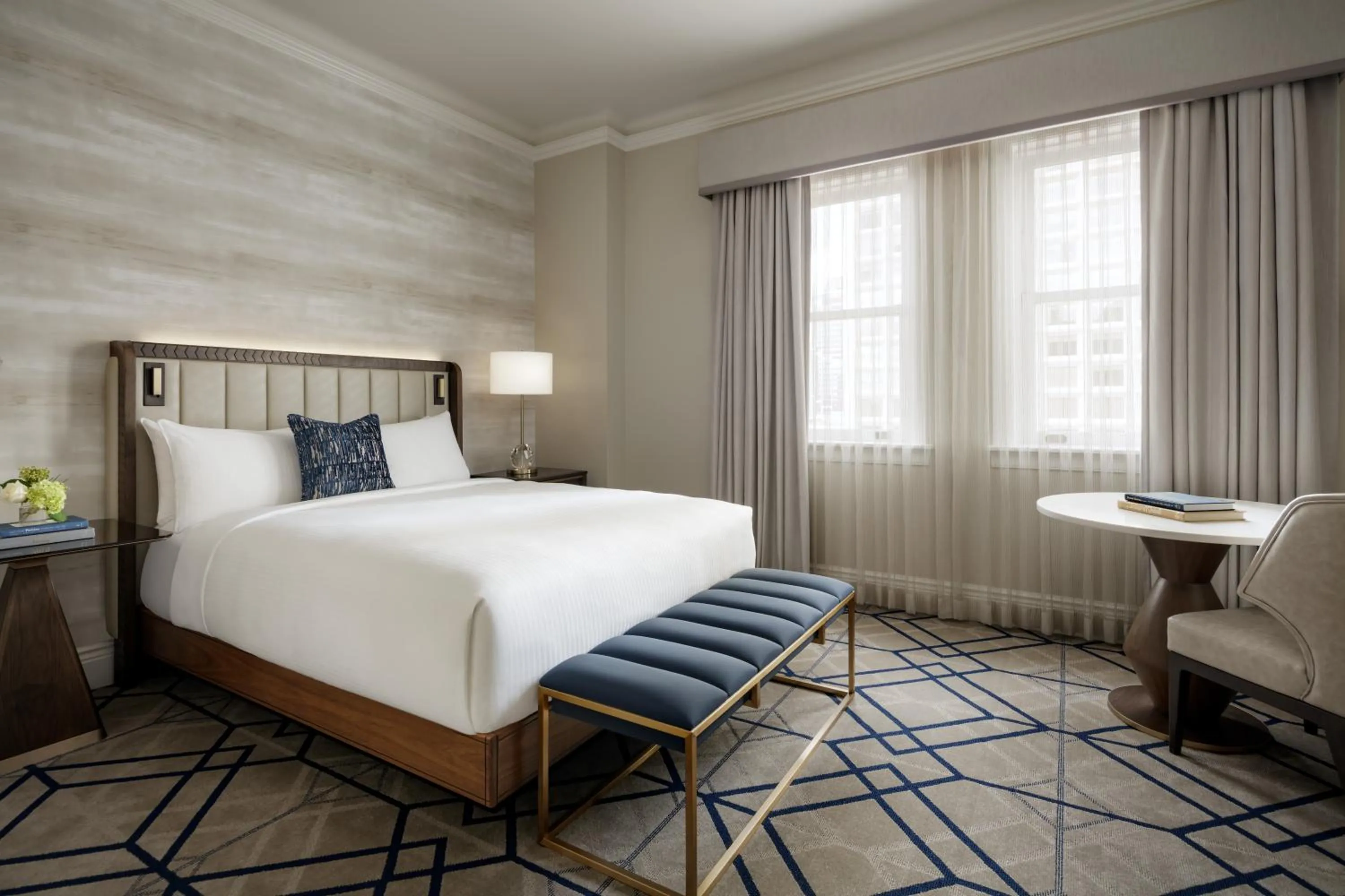 Bedroom, Bed in Fairmont Hotel Macdonald