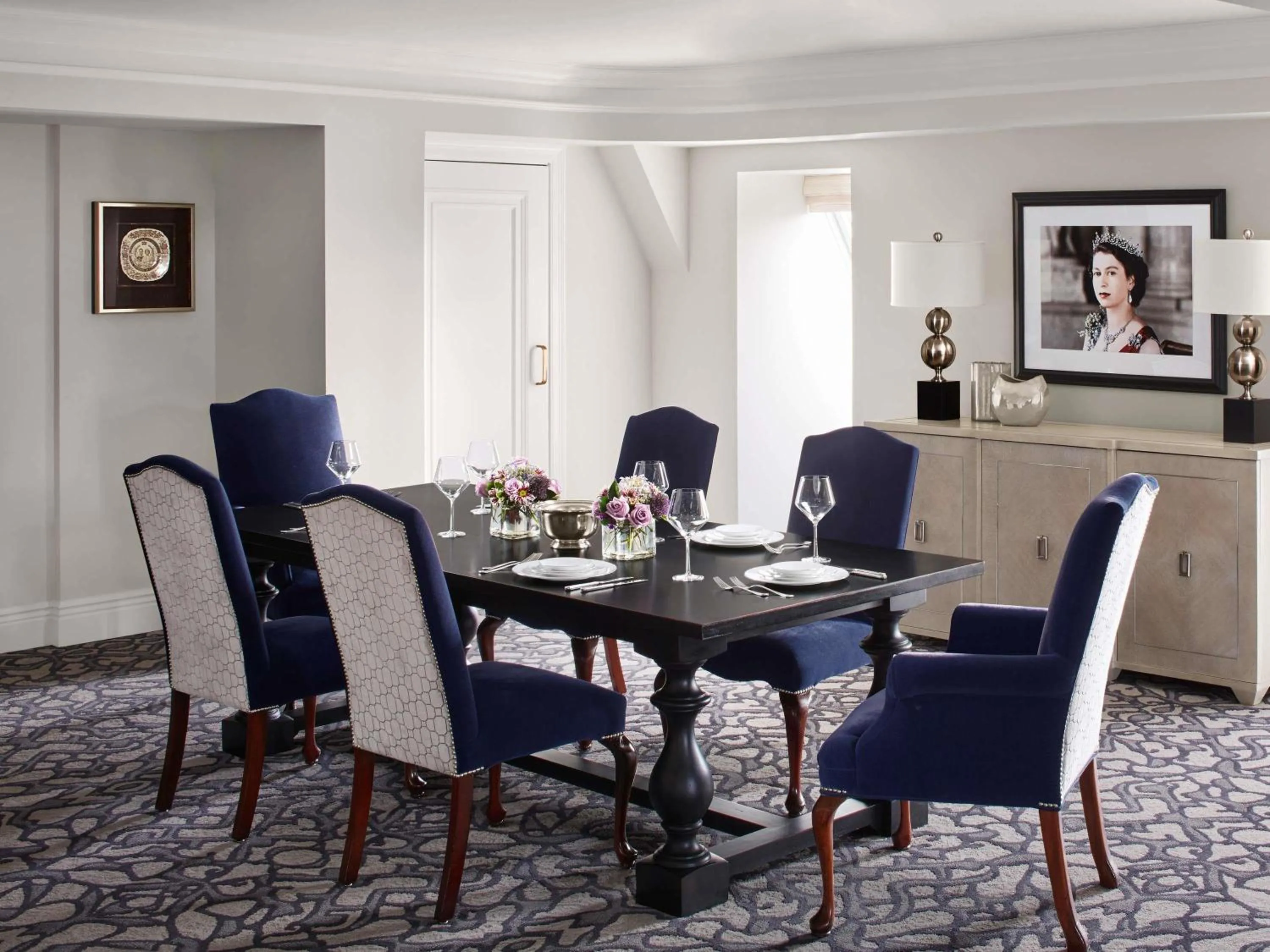 Bedroom in Fairmont Hotel Macdonald