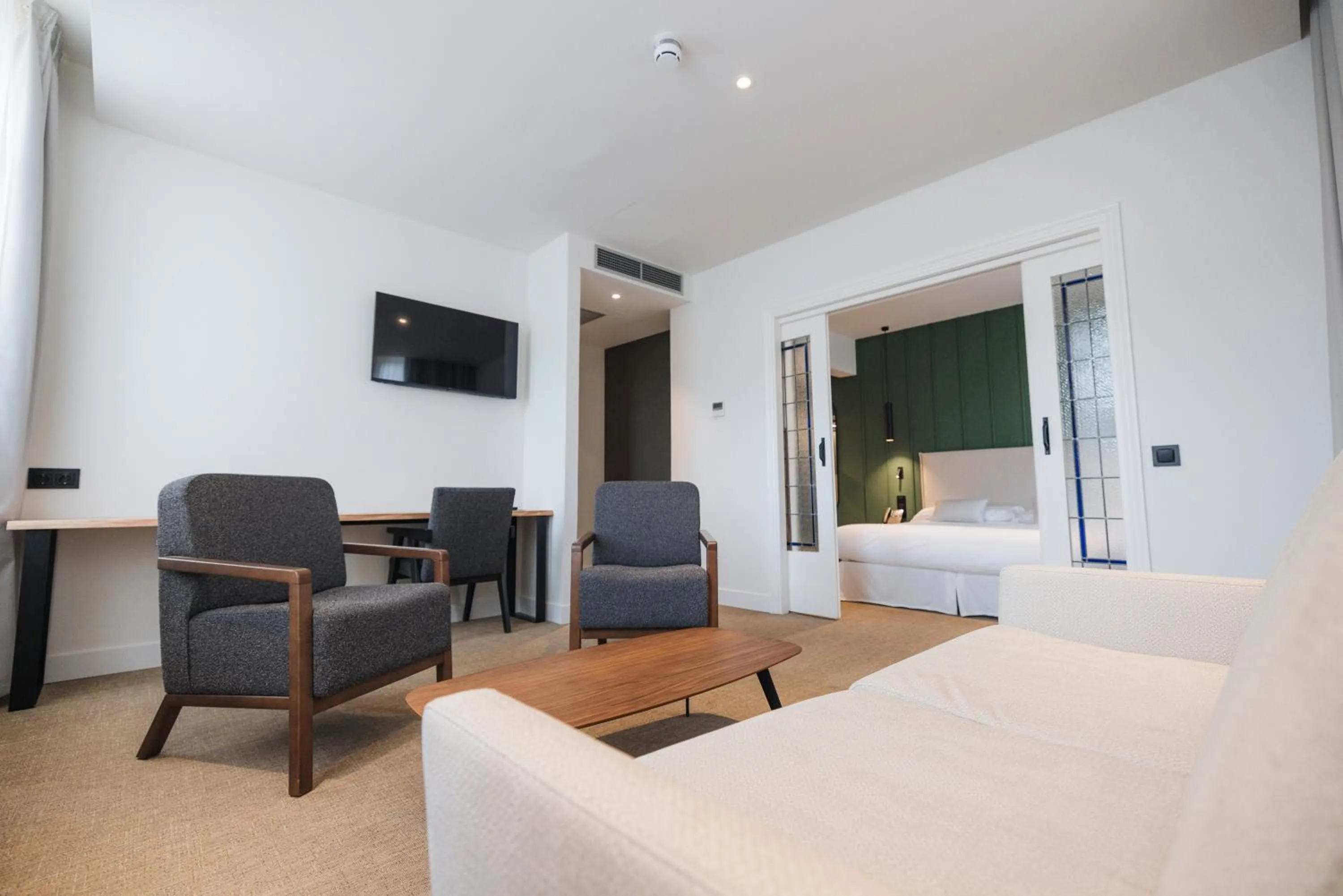 Living room in Mondragon Hotela