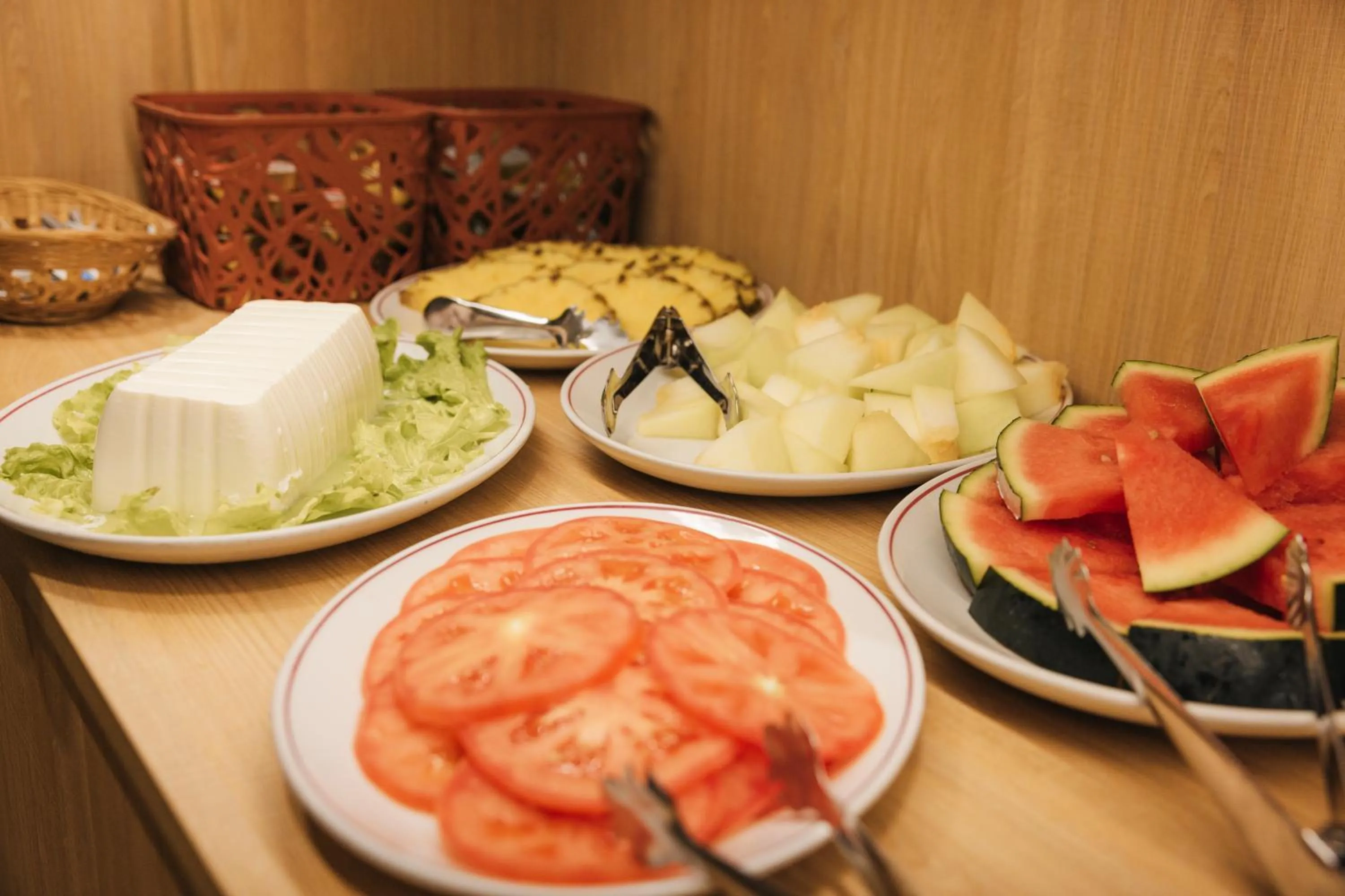 Buffet breakfast in Mondragon Hotela