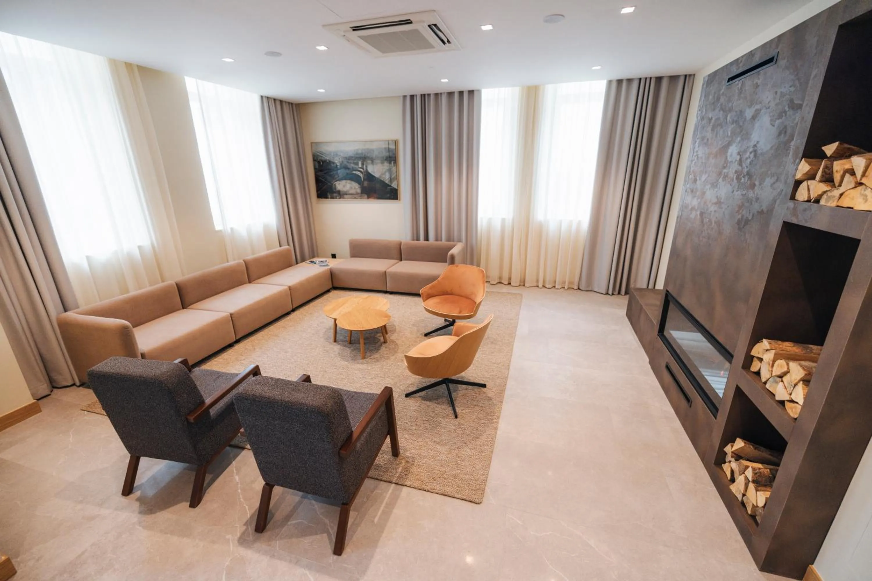 Living room in Mondragon Hotela