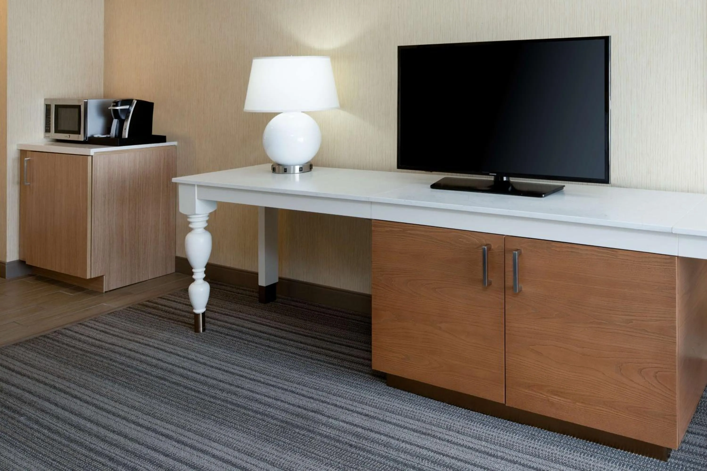 Photo of the whole room in Hilton Garden Inn Roseville