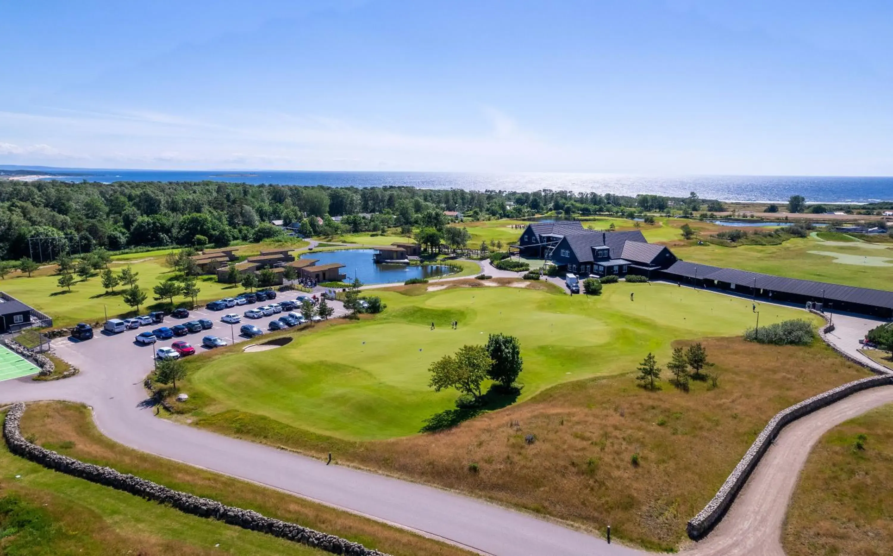 Family Room with Shared Bathroom - single occupancy in Halmstad Golfarena Hotell & Lägenheter Family Room with Shared Bathroom - single occupancy in Halmstad Golfarena Hotell & Lägenheter