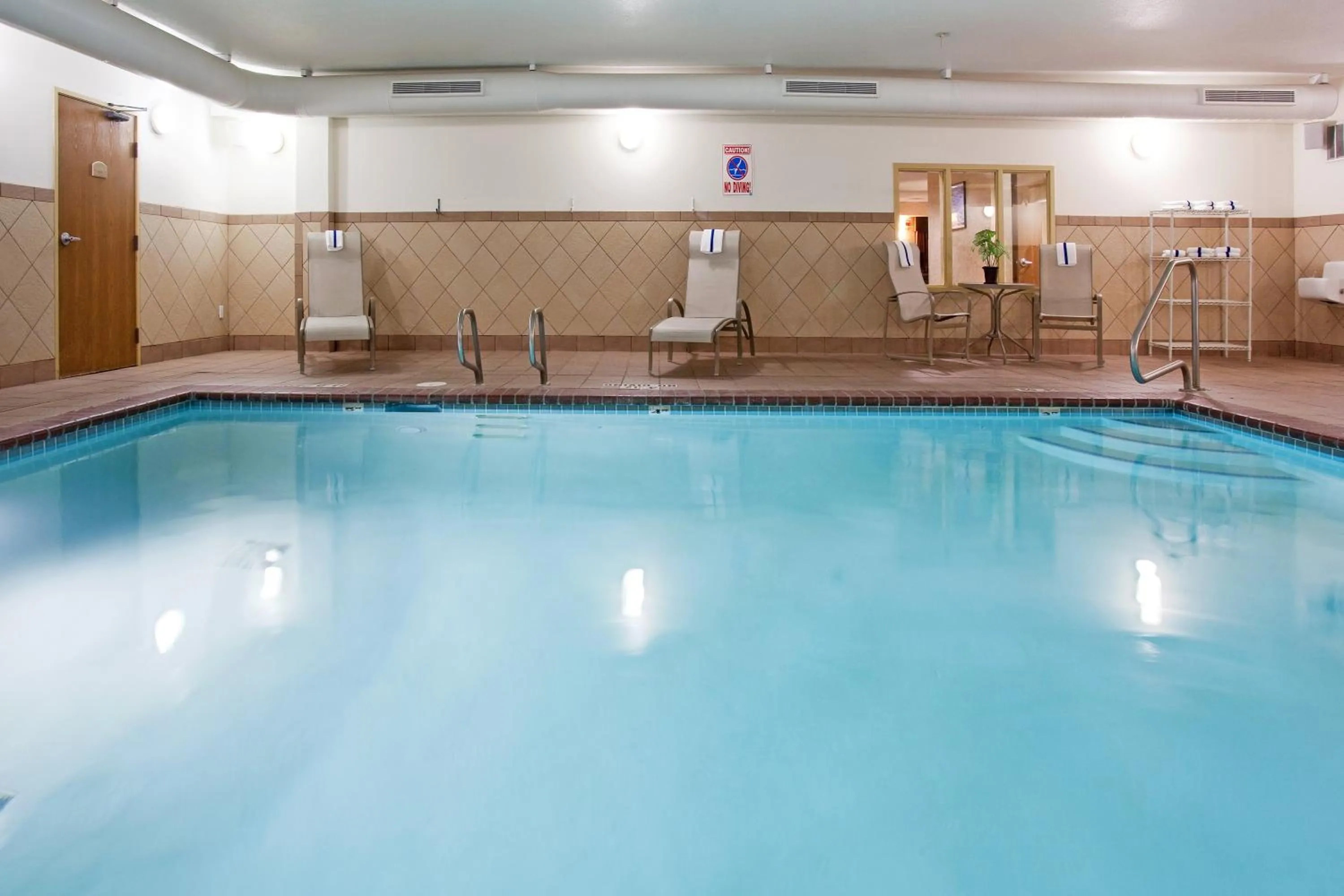 Swimming pool in Holiday Inn Express & Suites Sandy - South Salt Lake City by IHG