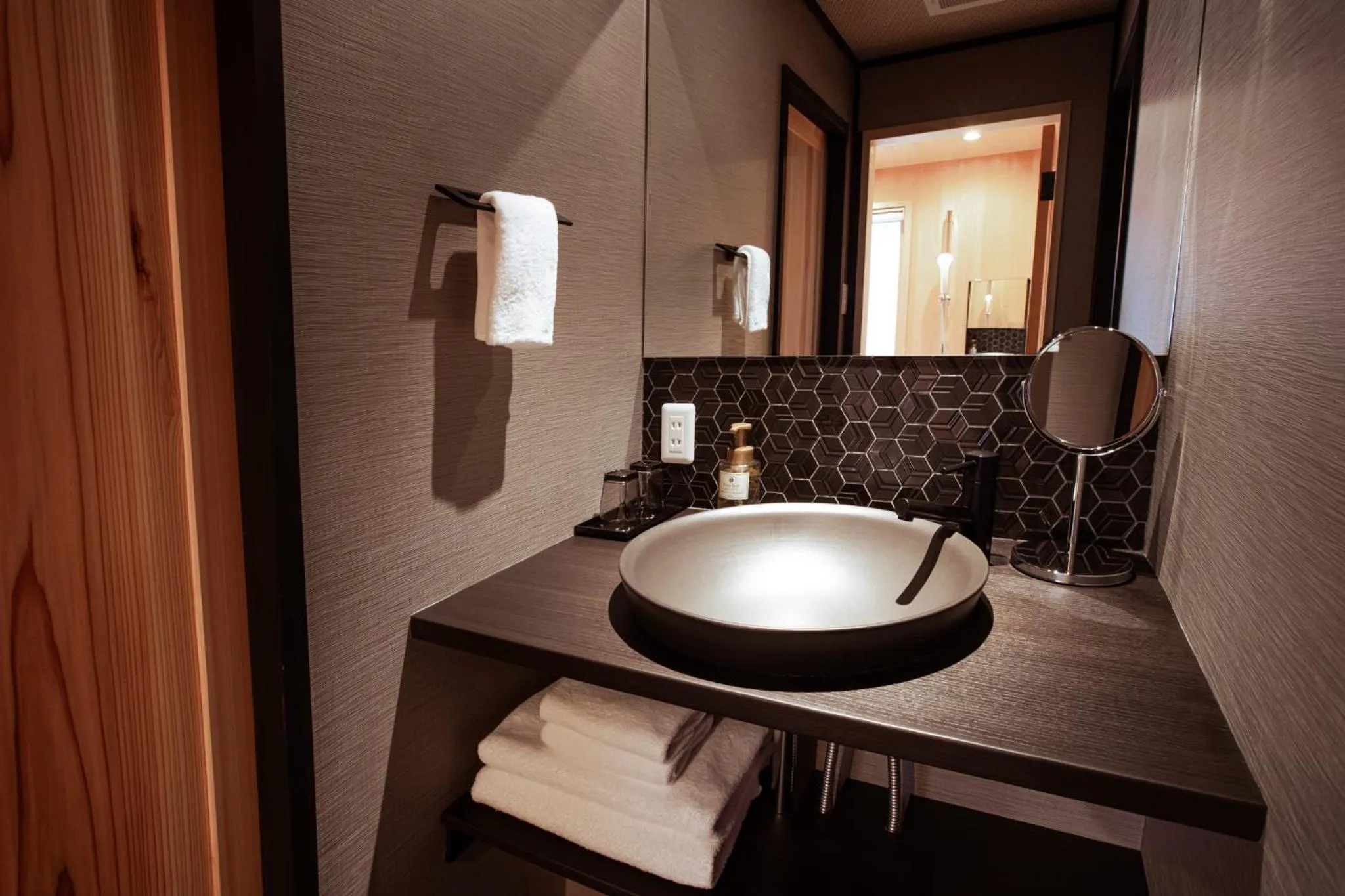 Rinn Shijo Takasegawa