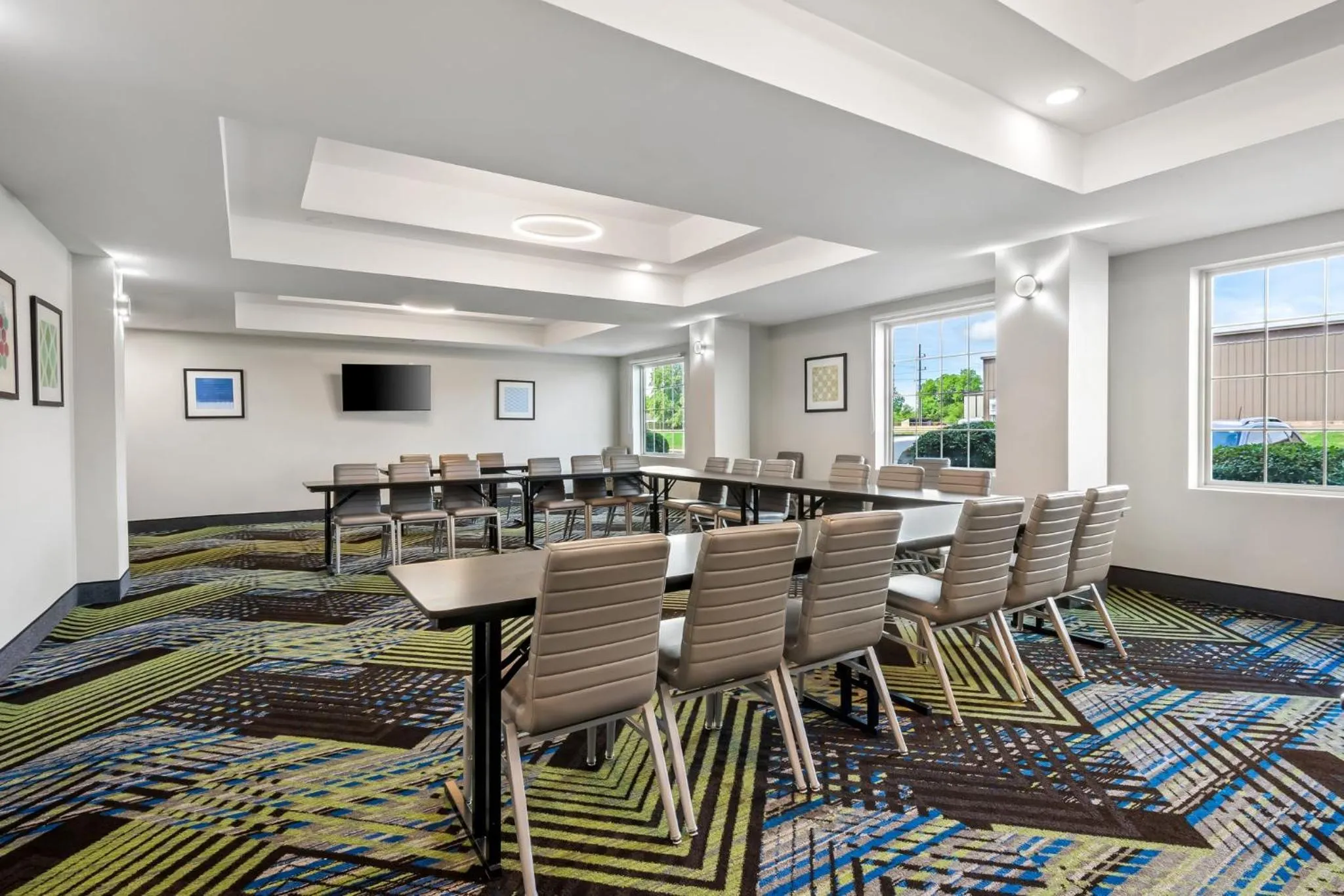 Meeting/conference room in Holiday Inn Express Hotel and Suites Ada by IHG