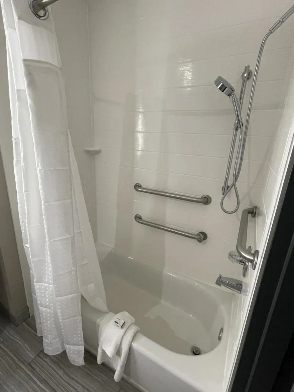 Holiday Inn Express Hotel and Suites Ada by IHG