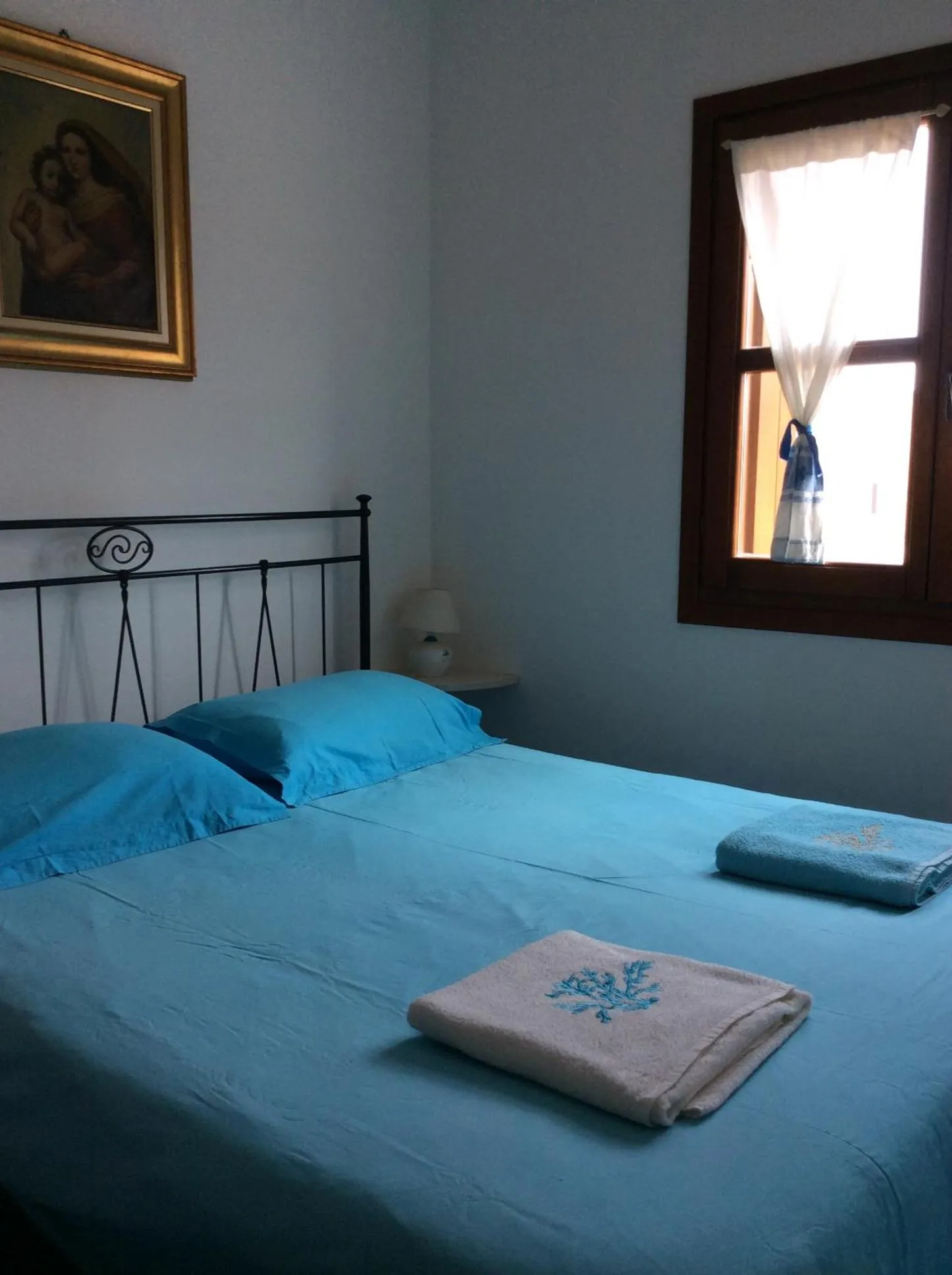 Bed in Tiffany Palau