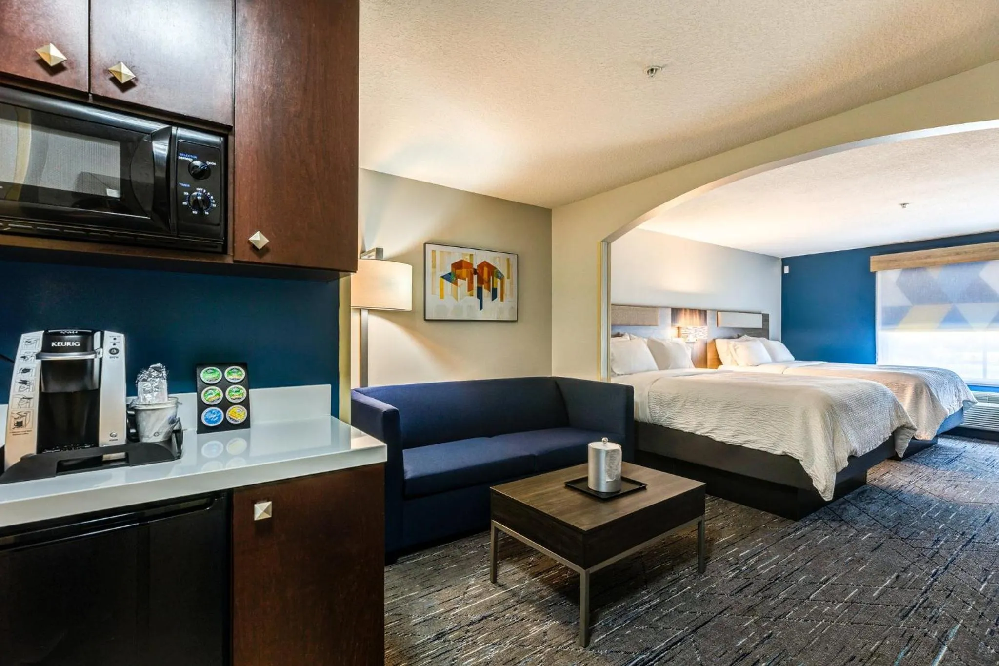 Photo of the whole room, Bed in Holiday Inn Express Hotel & Suites Salina by IHG