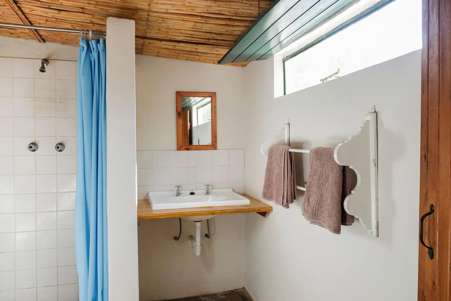 Shower in De Bos Cottages
