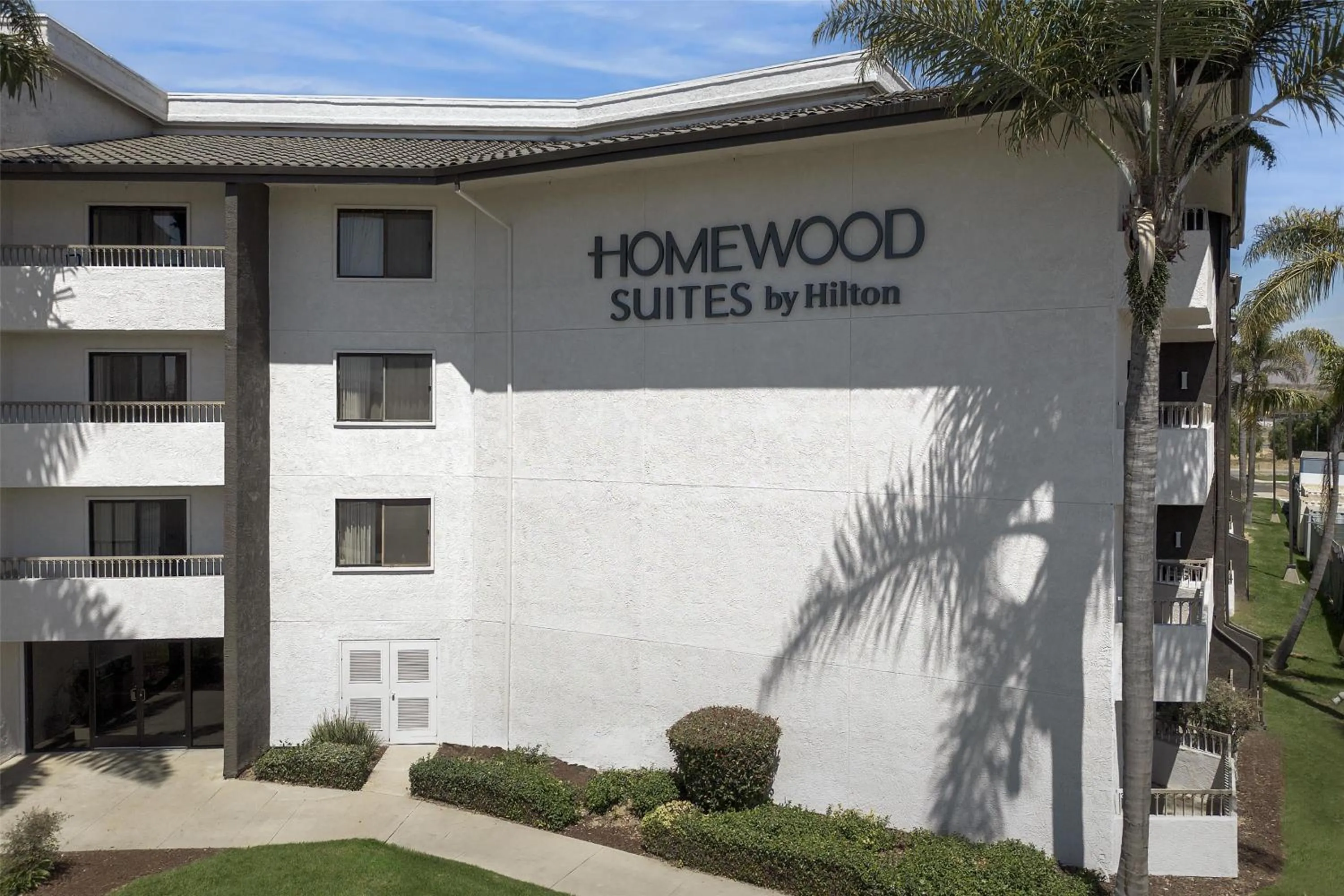 Property building in Homewood Suites by Hilton Santa Maria