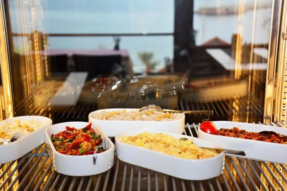 Food and drinks in Focamor Otel