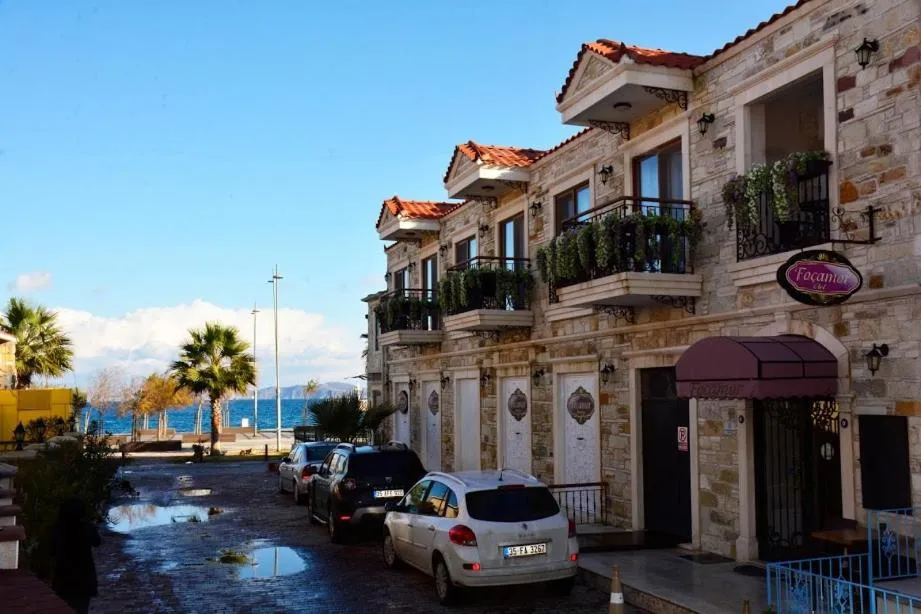 Patio in Focamor Otel