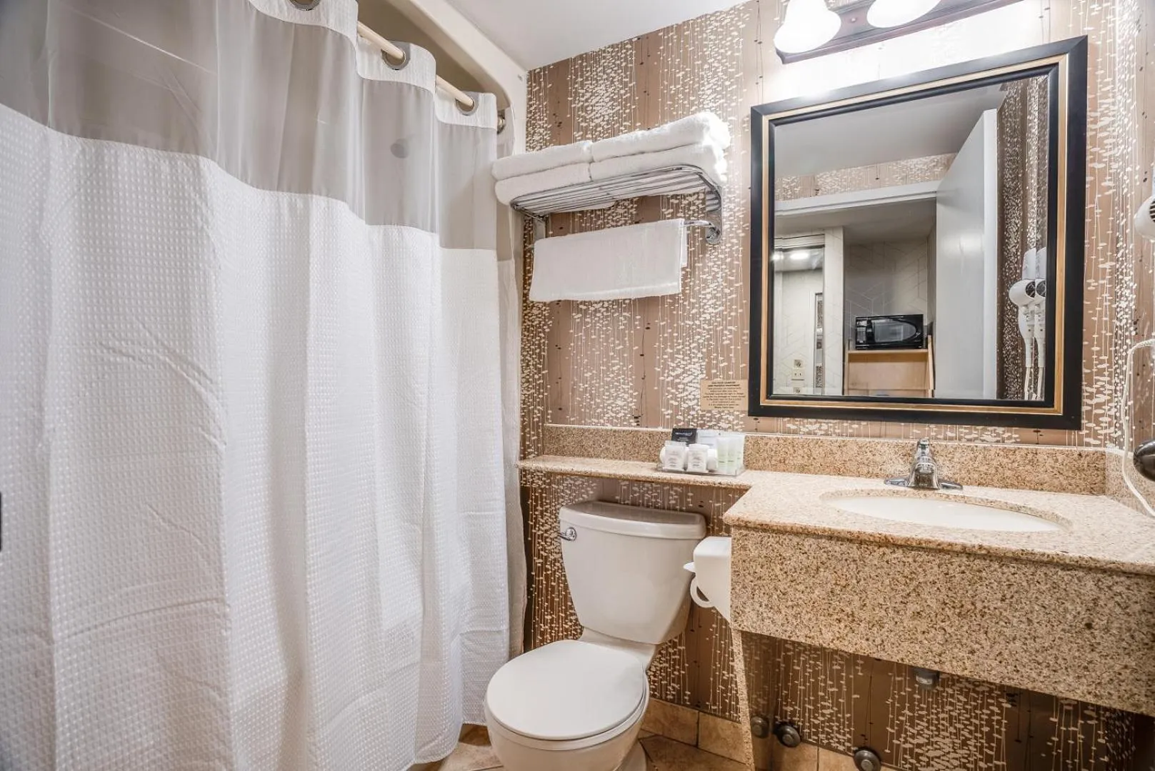 Bathroom in Monte Carlo Inn Barrie - Newly Renovated